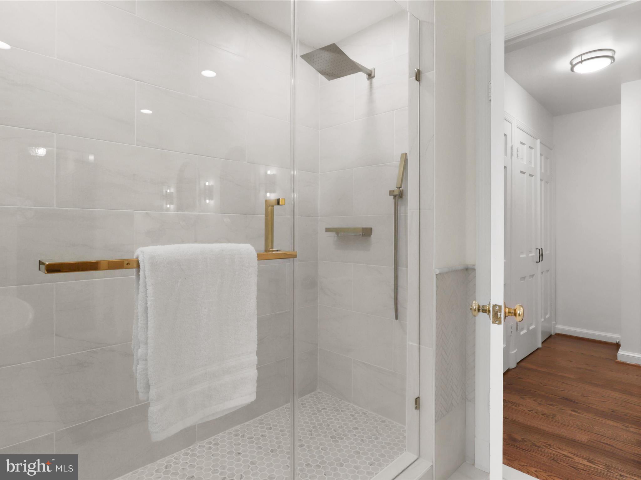 BANNOCKBURN ESTATES - Residential