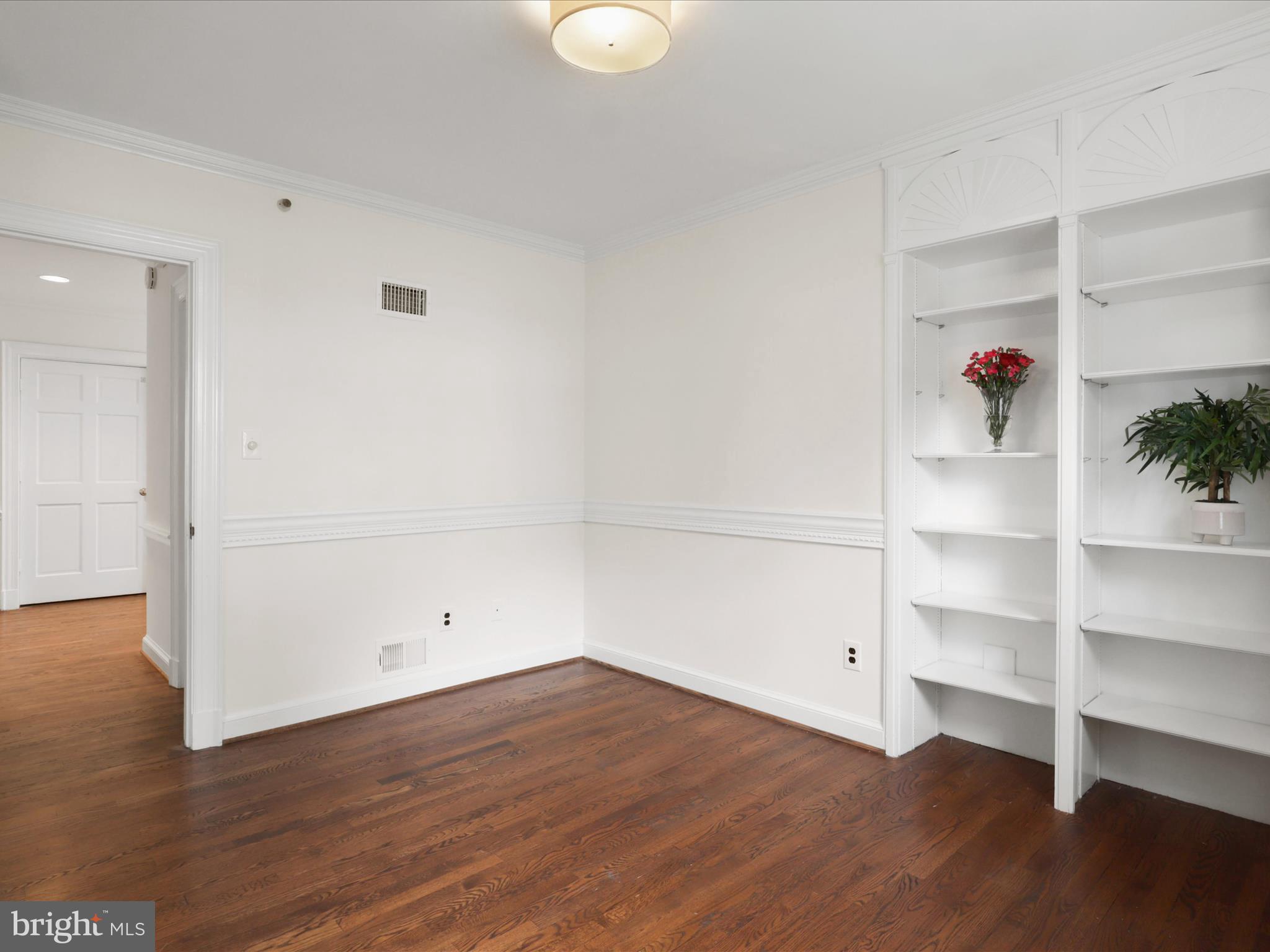 BANNOCKBURN ESTATES - Residential