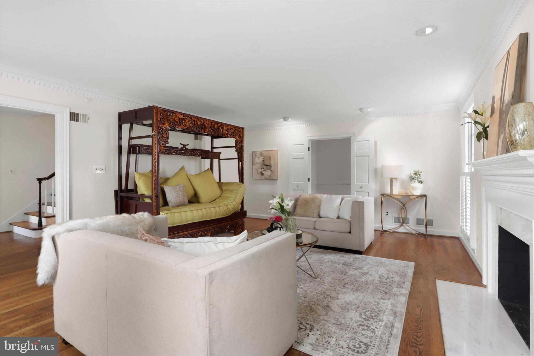 BANNOCKBURN ESTATES - Residential