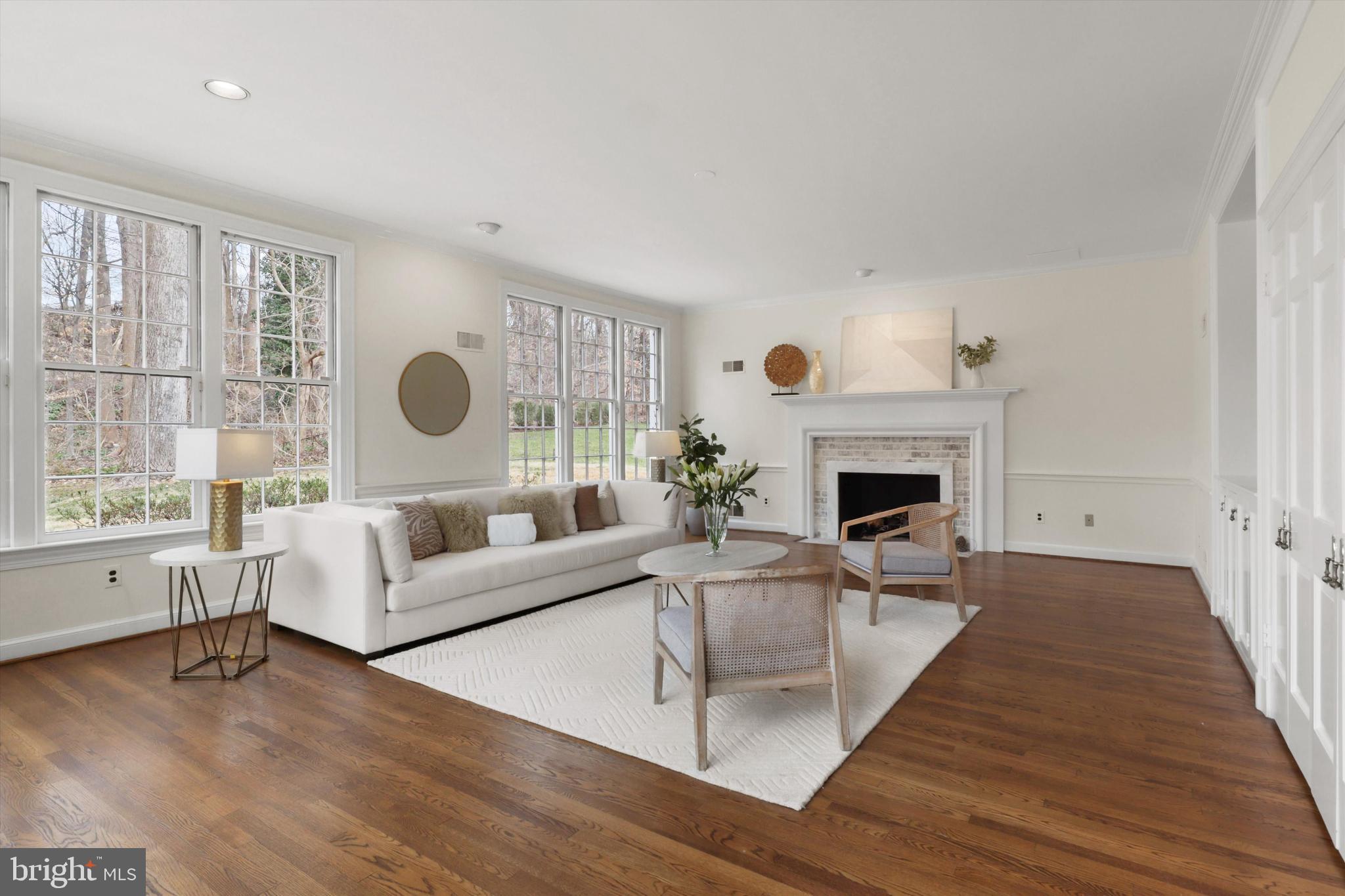 BANNOCKBURN ESTATES - Residential