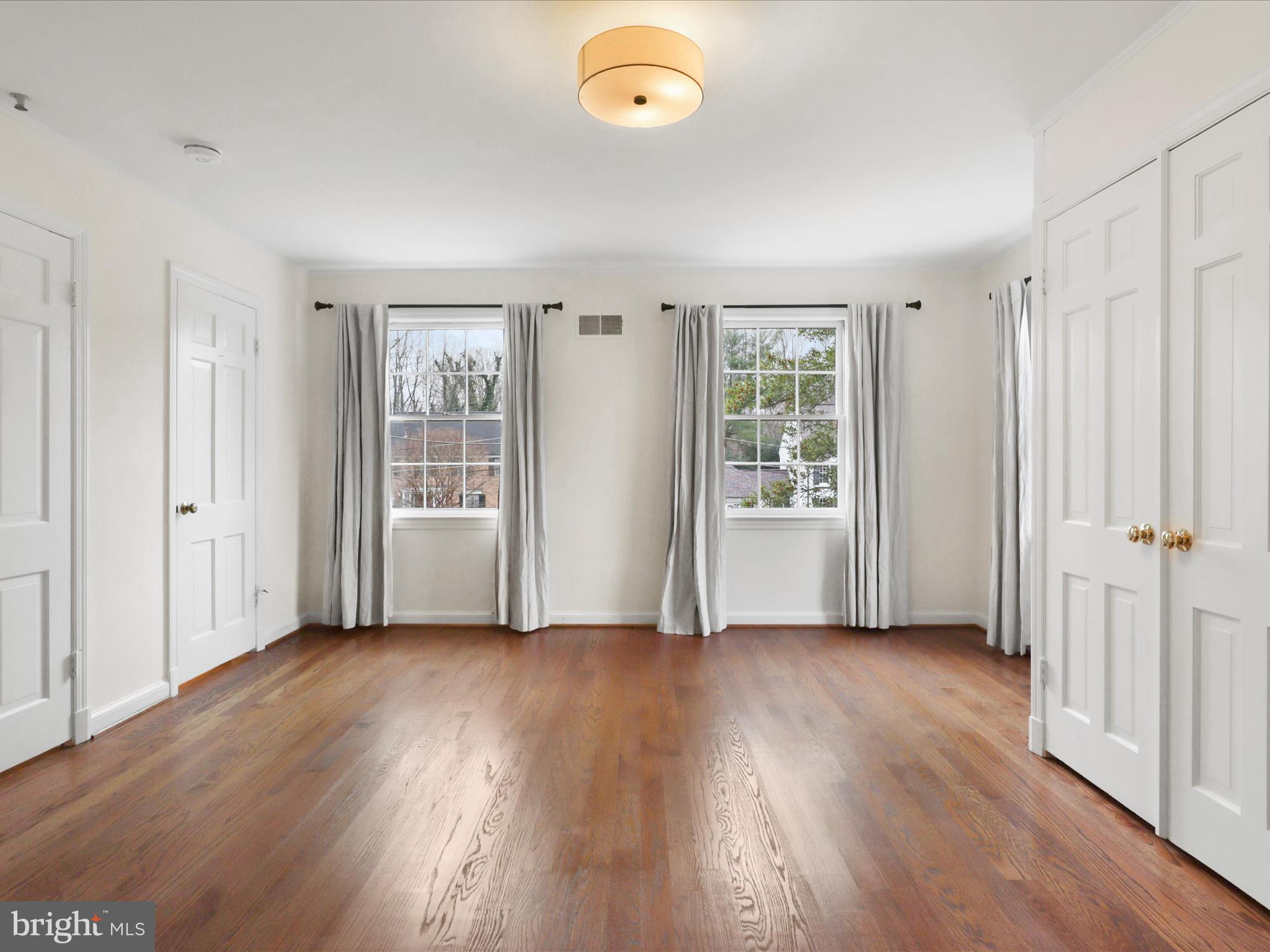 BANNOCKBURN ESTATES - Residential