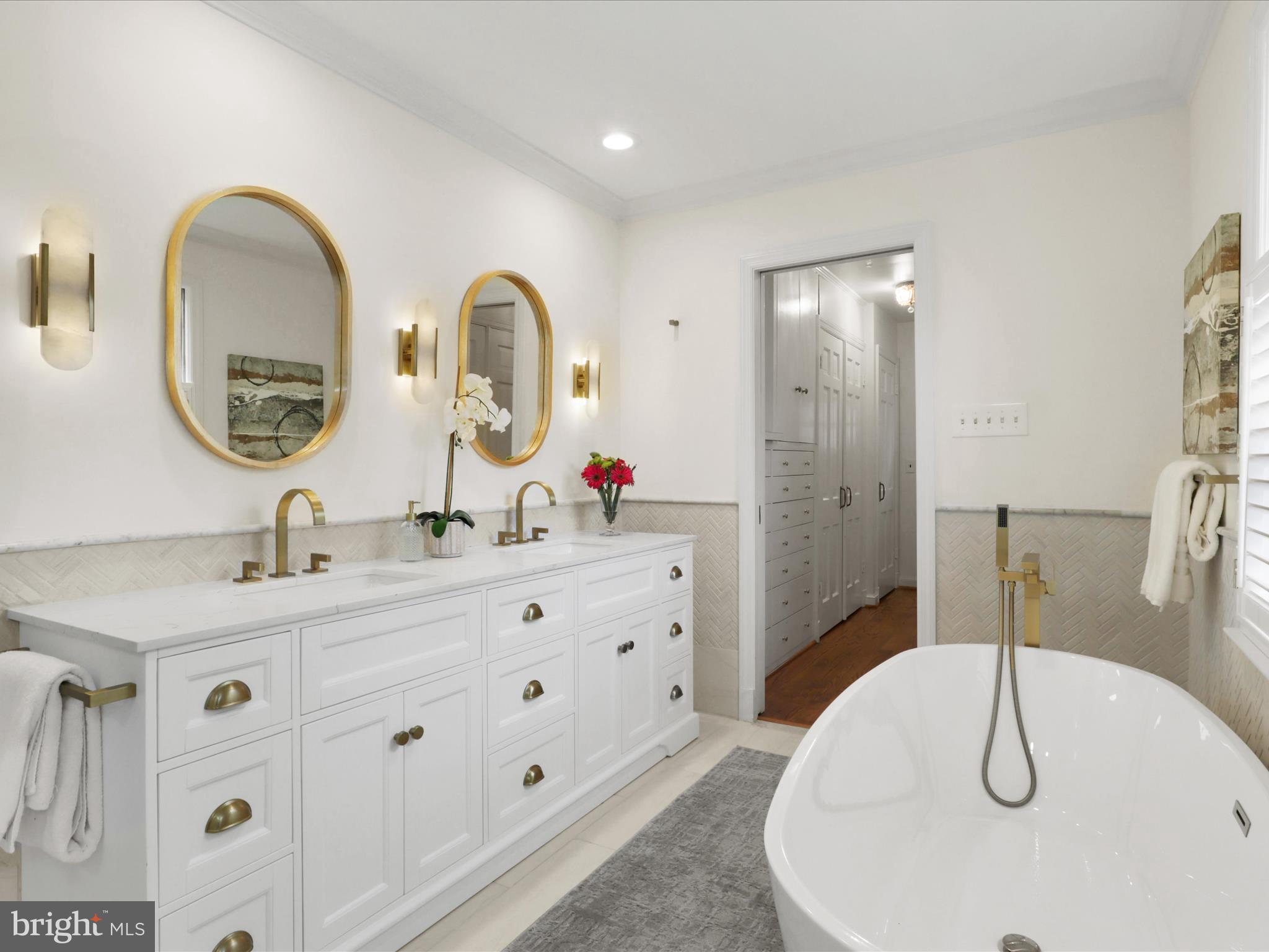 BANNOCKBURN ESTATES - Residential