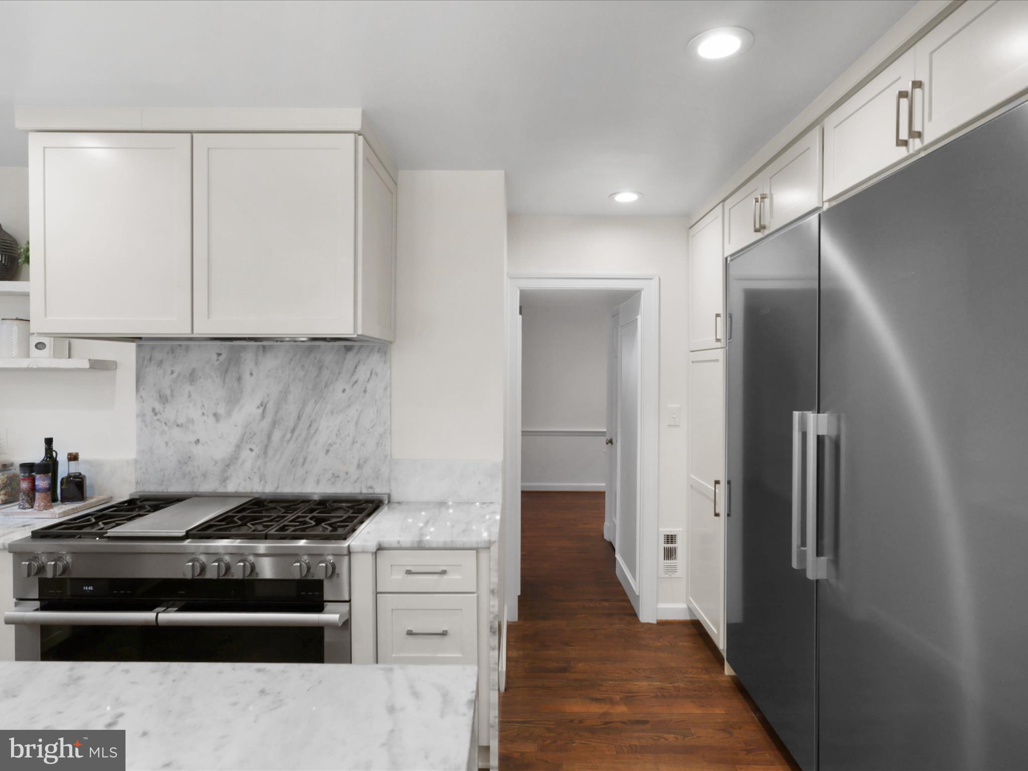 BANNOCKBURN ESTATES - Residential