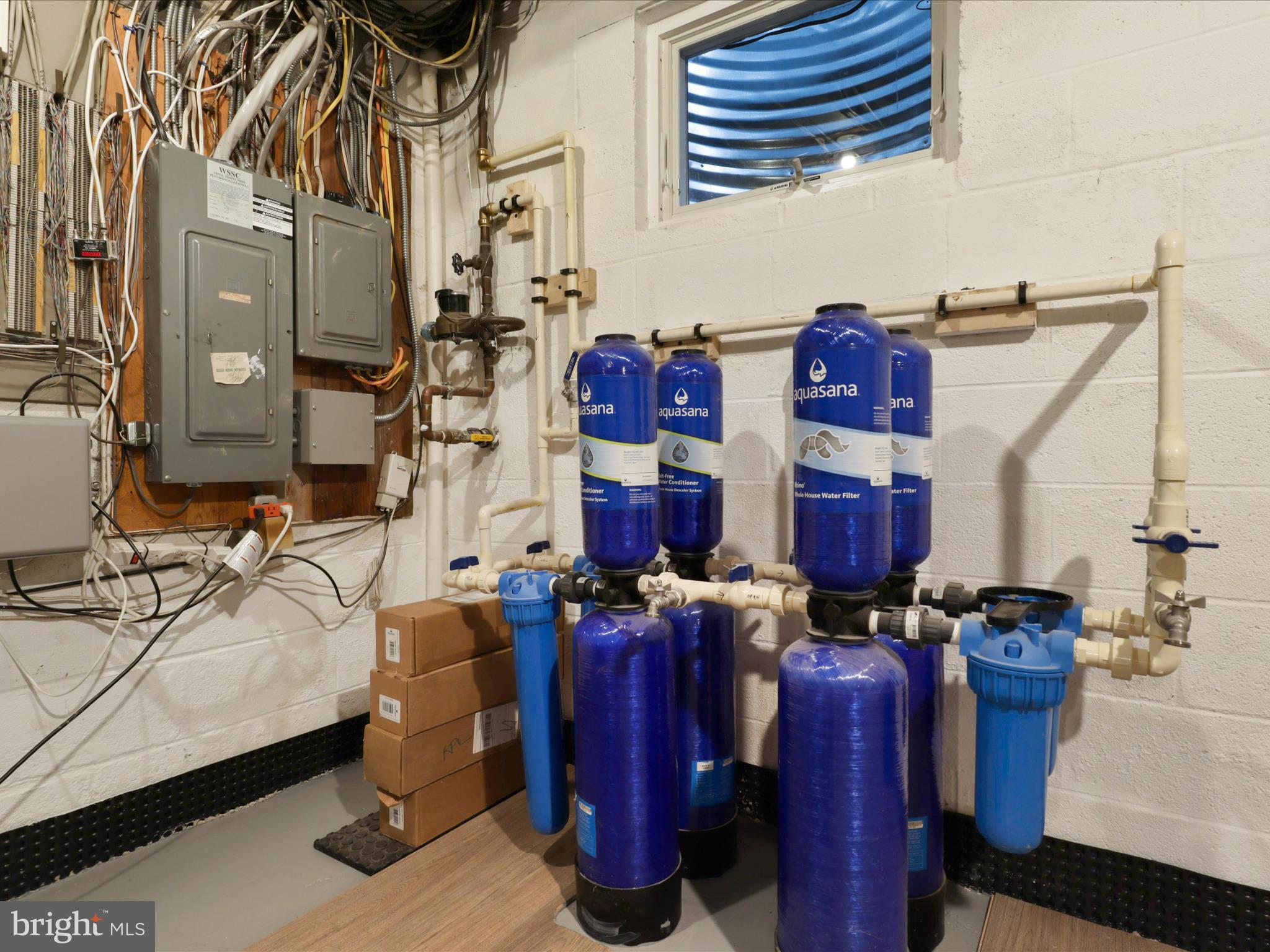 BANNOCKBURN ESTATES - Residential