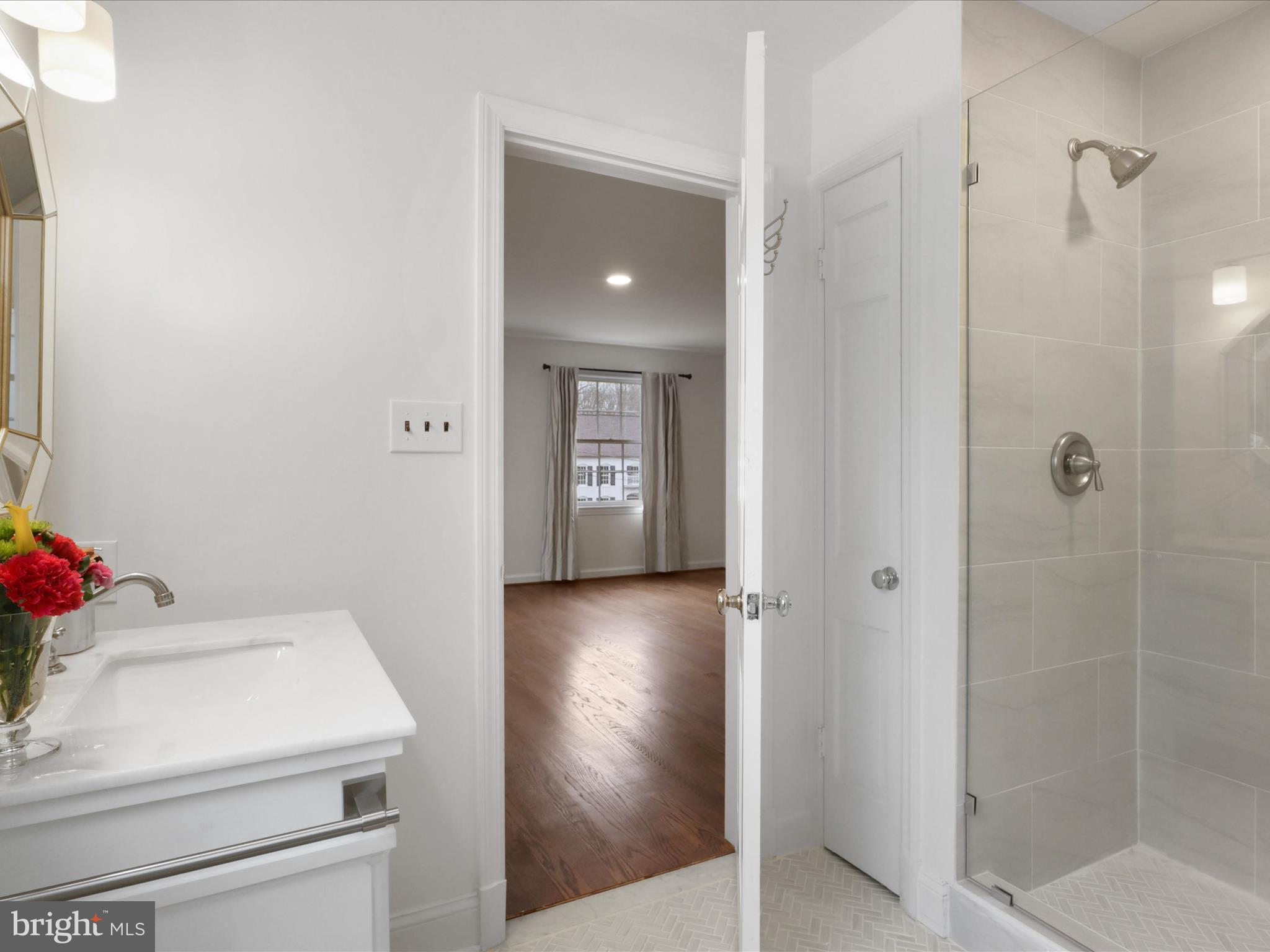 BANNOCKBURN ESTATES - Residential