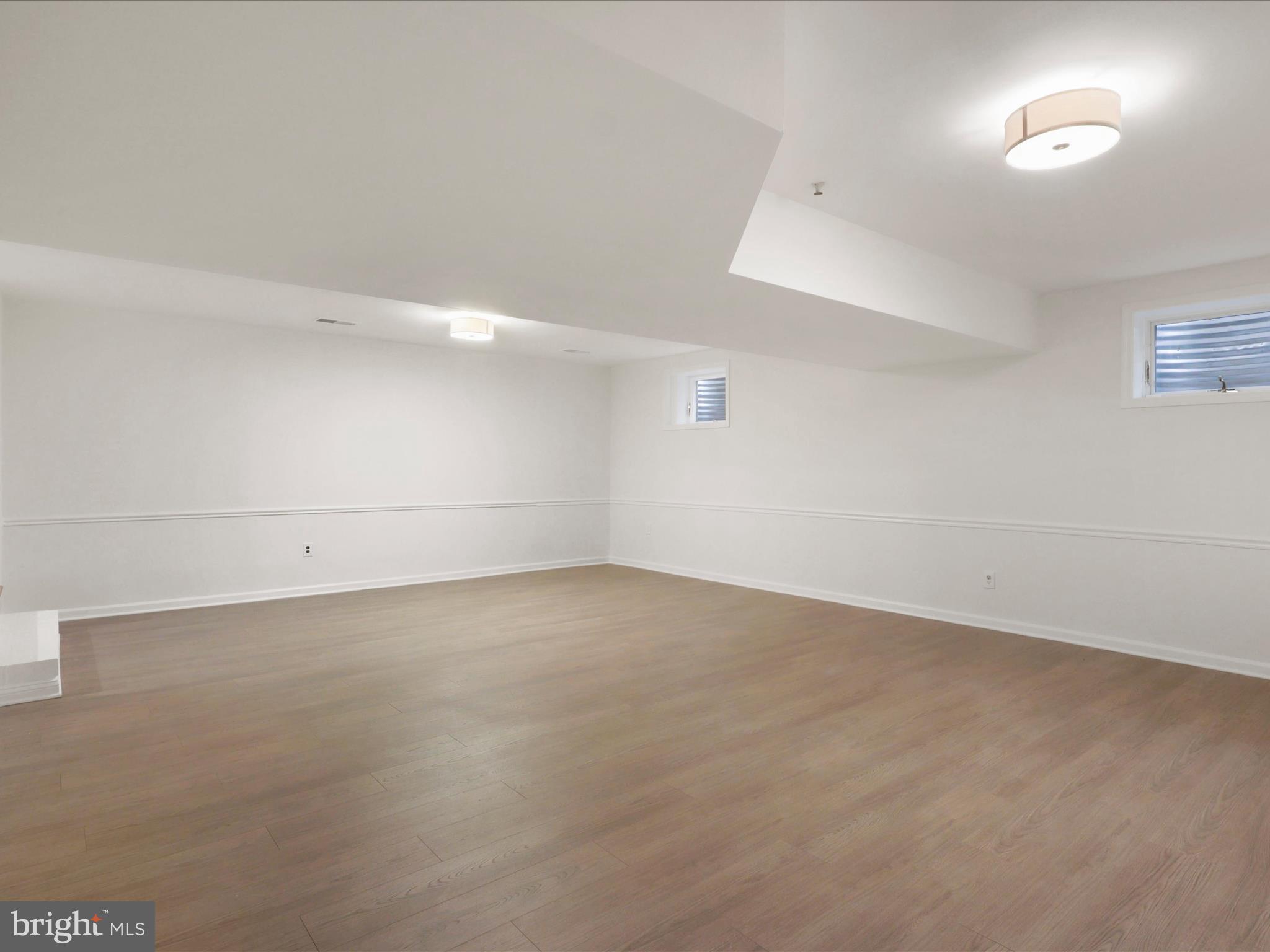 BANNOCKBURN ESTATES - Residential