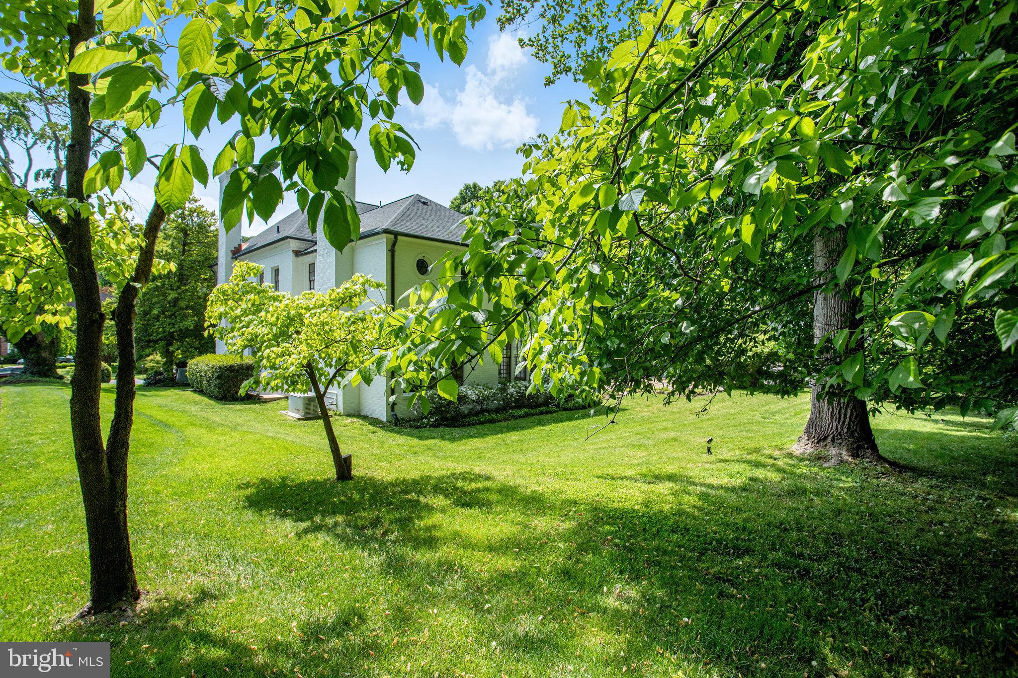 BANNOCKBURN ESTATES - Residential