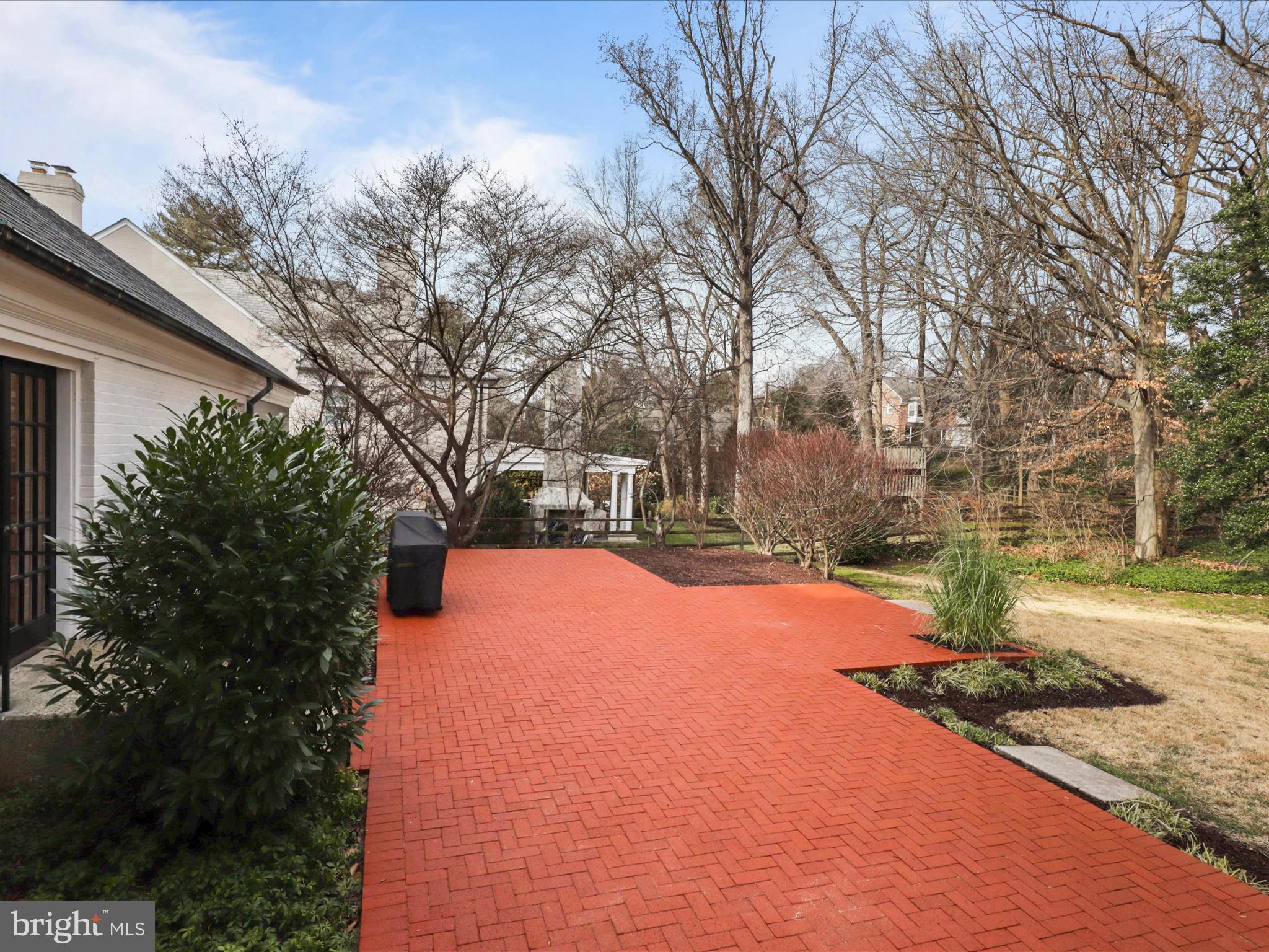 BANNOCKBURN ESTATES - Residential