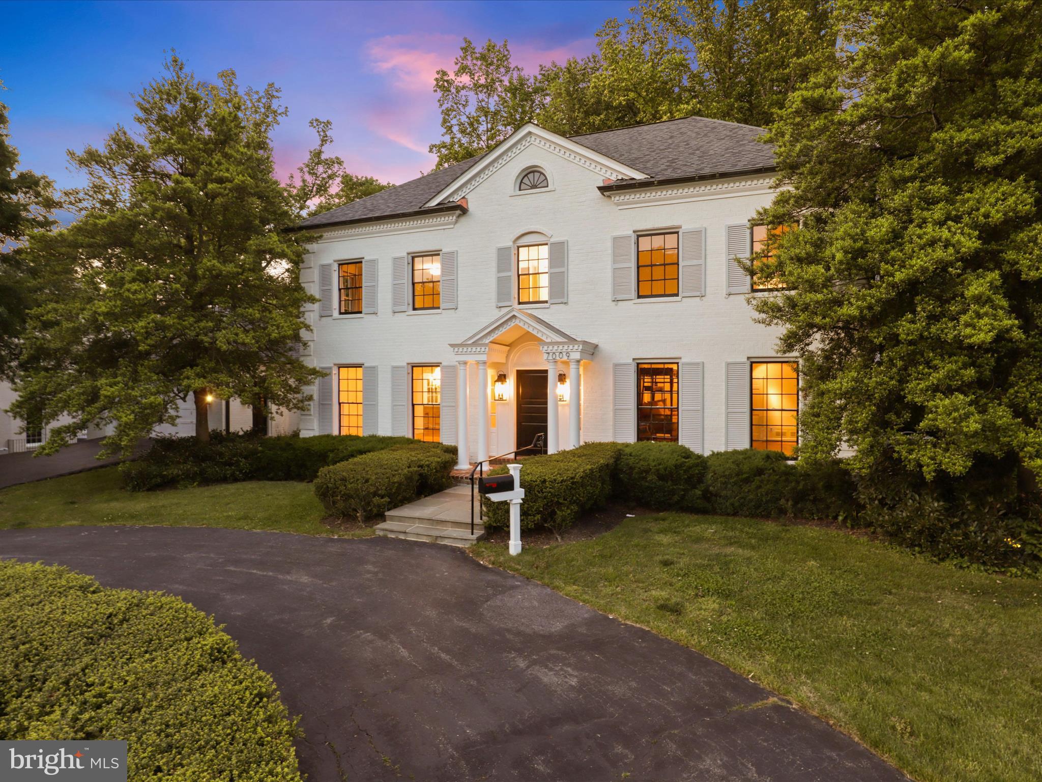 BANNOCKBURN ESTATES - Residential