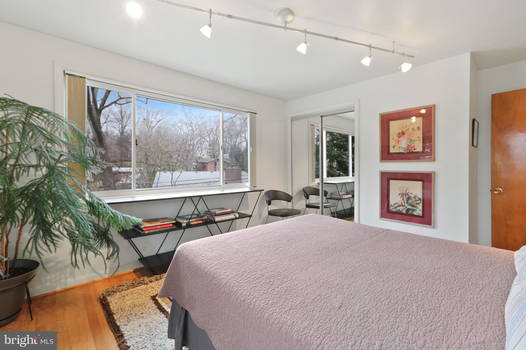 MOUNT WASHINGTON - Residential