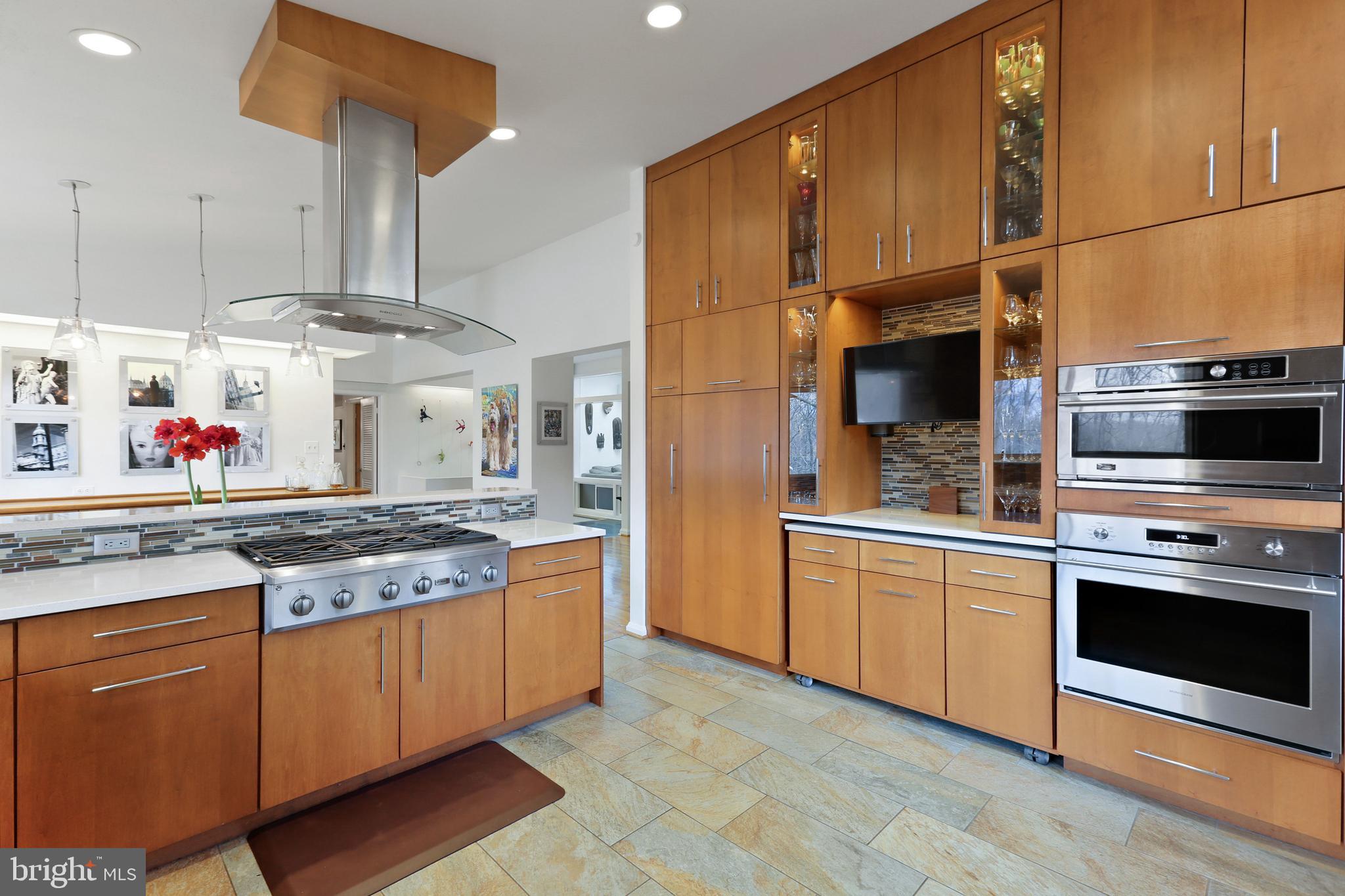 MOUNT WASHINGTON - Residential