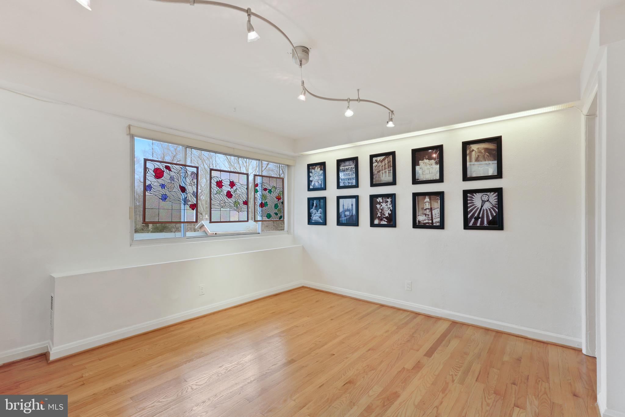 MOUNT WASHINGTON - Residential