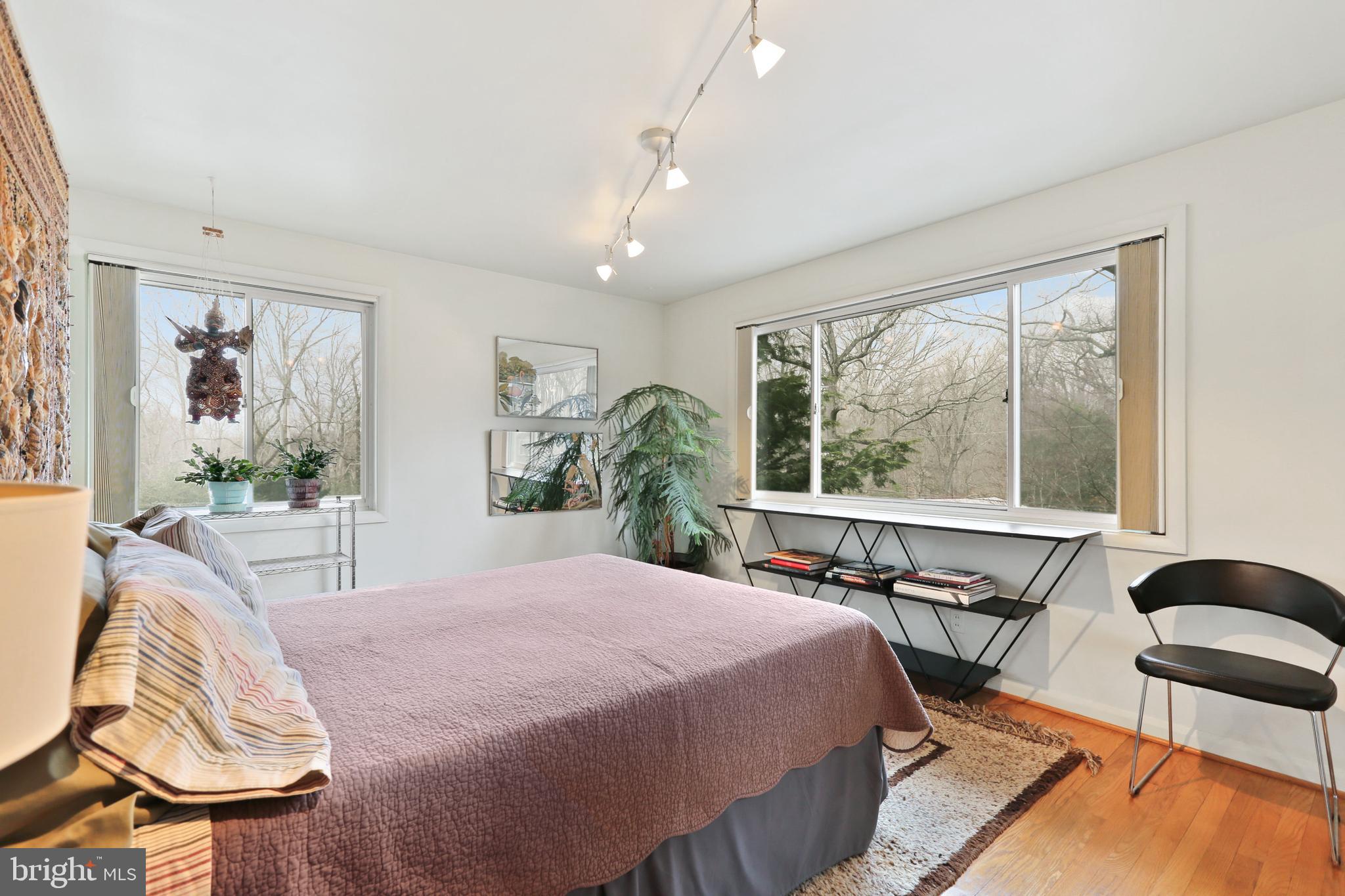 MOUNT WASHINGTON - Residential