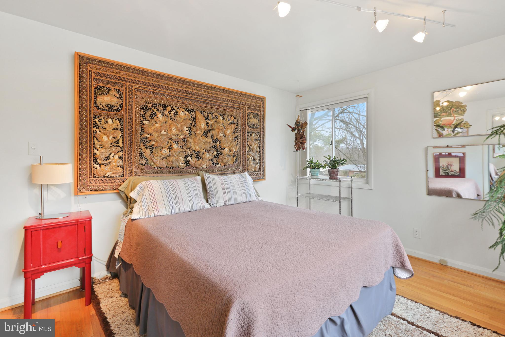 MOUNT WASHINGTON - Residential