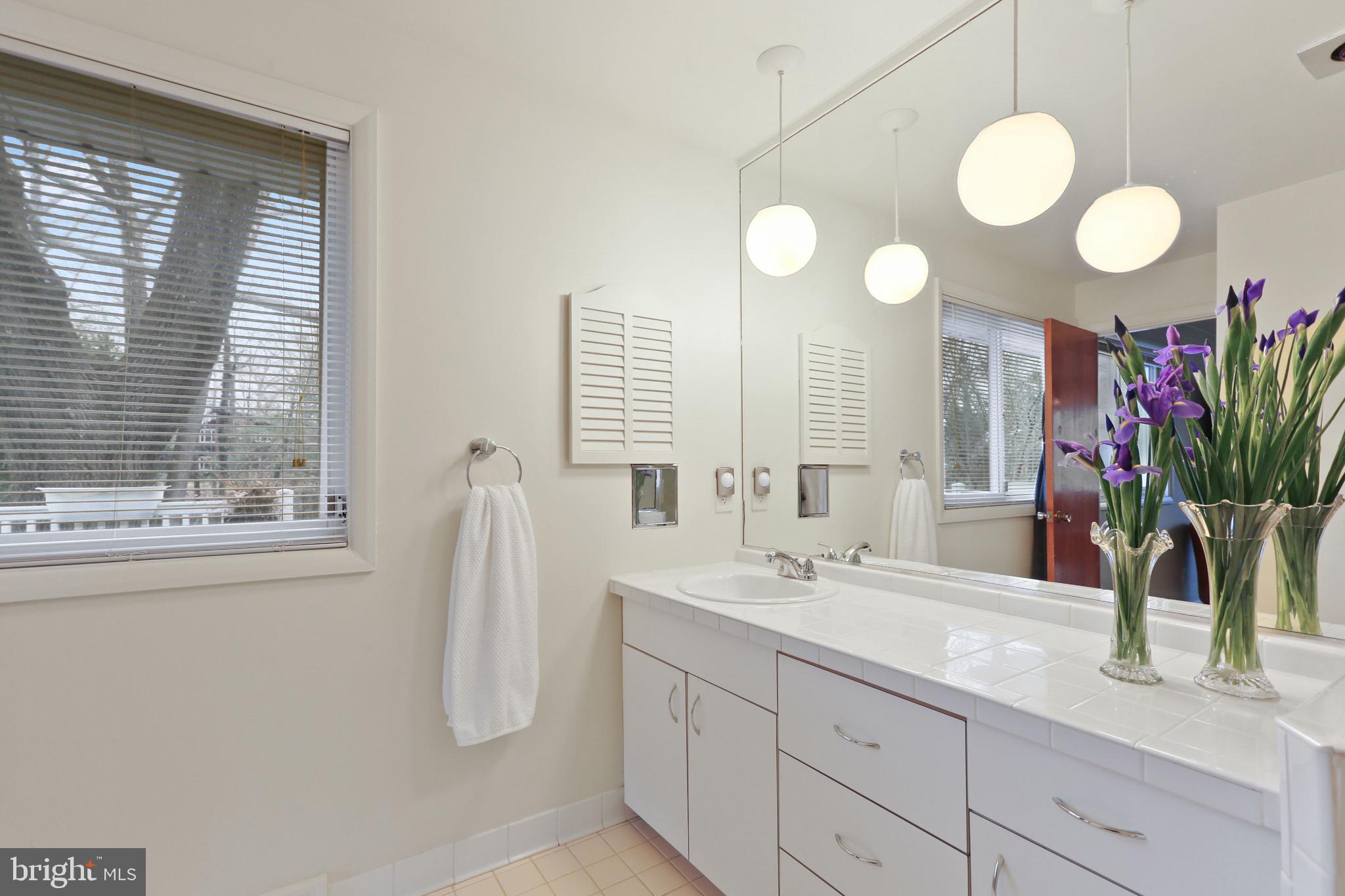 MOUNT WASHINGTON - Residential