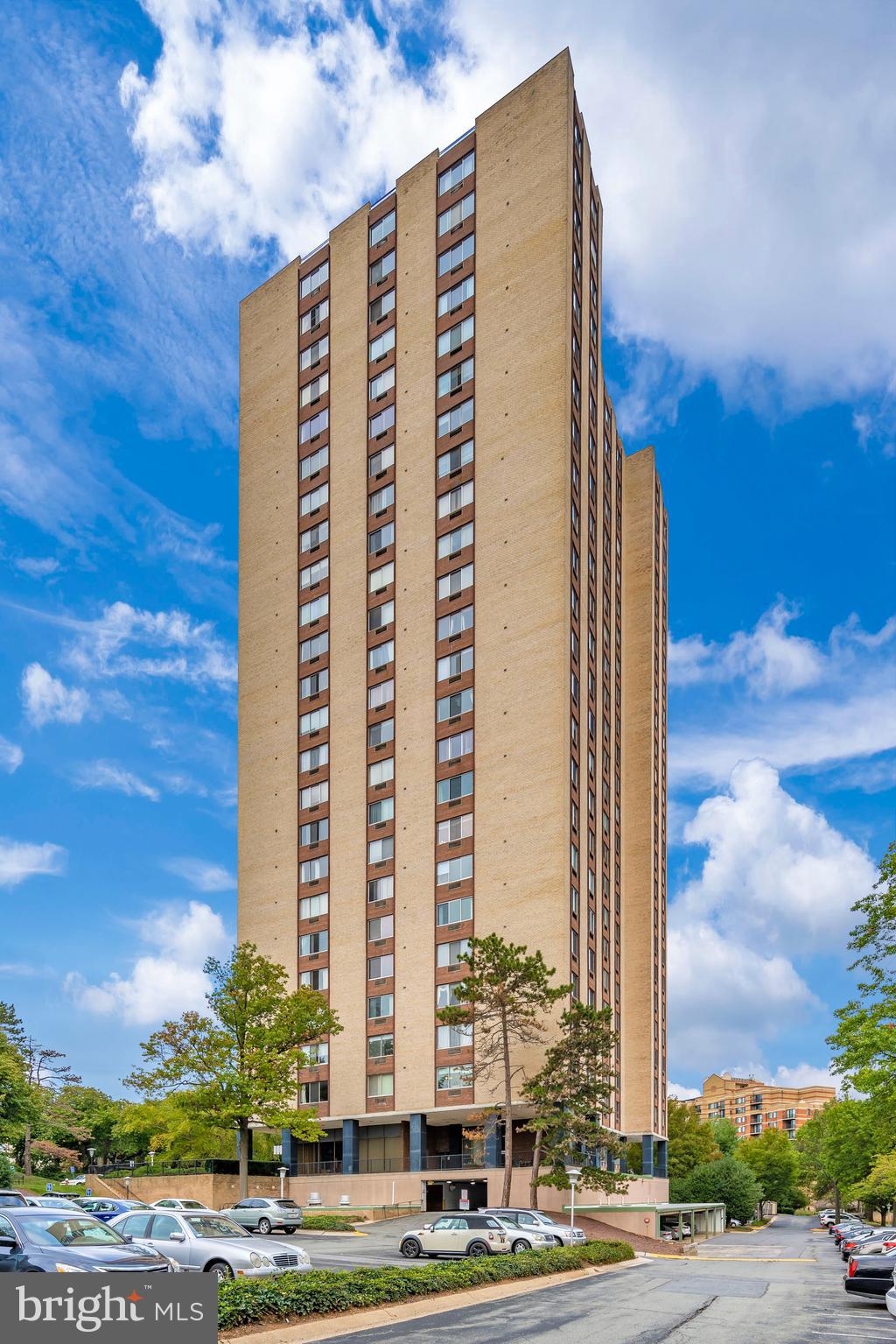 WASHINGTON TOWER - Residential