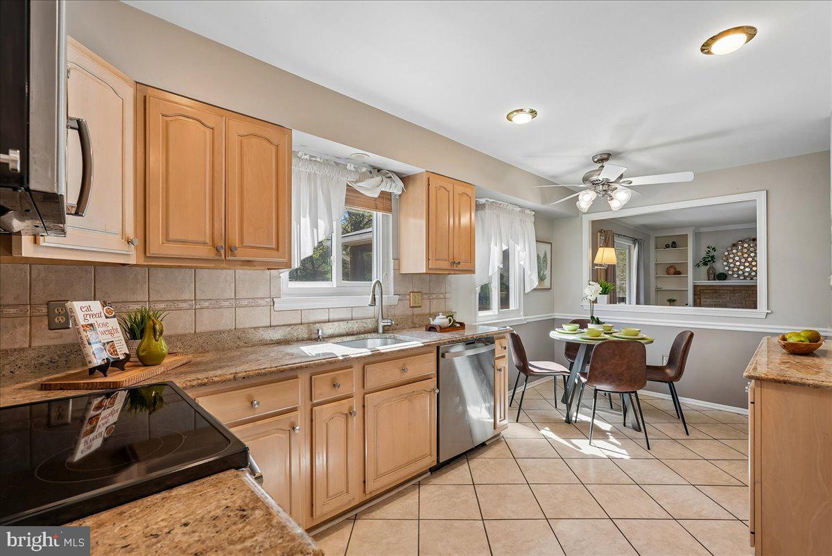 WAKEFIELD CHAPEL WOODS - Residential