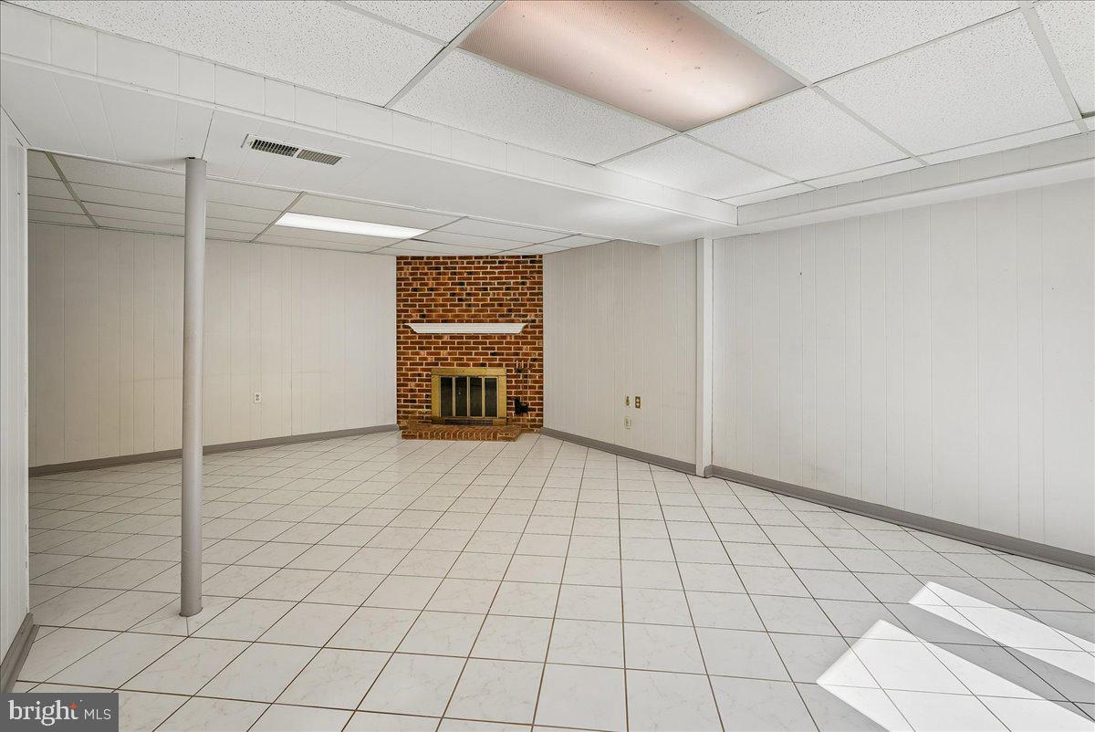 WAKEFIELD CHAPEL WOODS - Residential