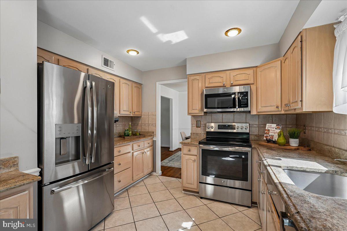 WAKEFIELD CHAPEL WOODS - Residential