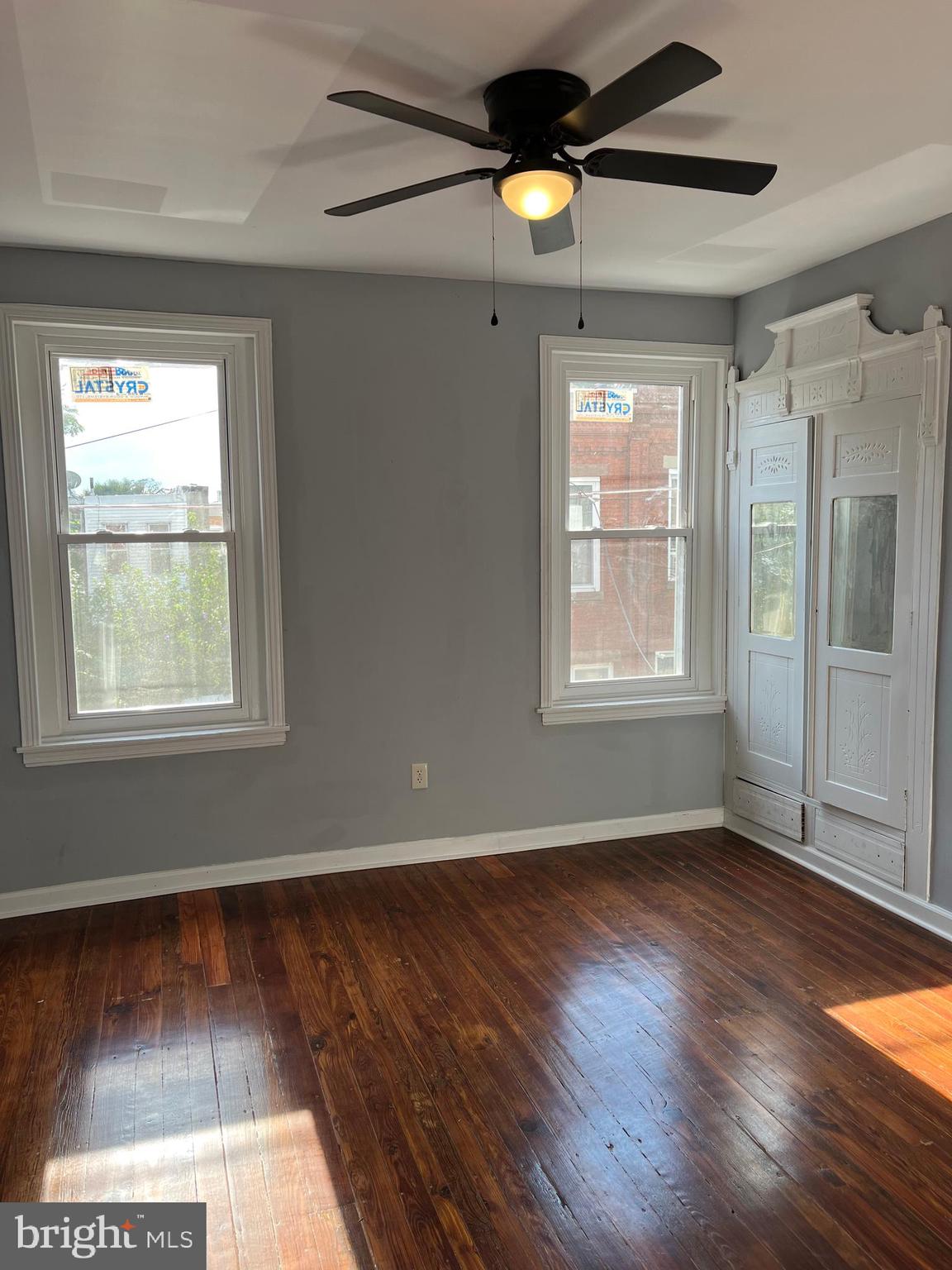 PORT RICHMOND - Residential Lease