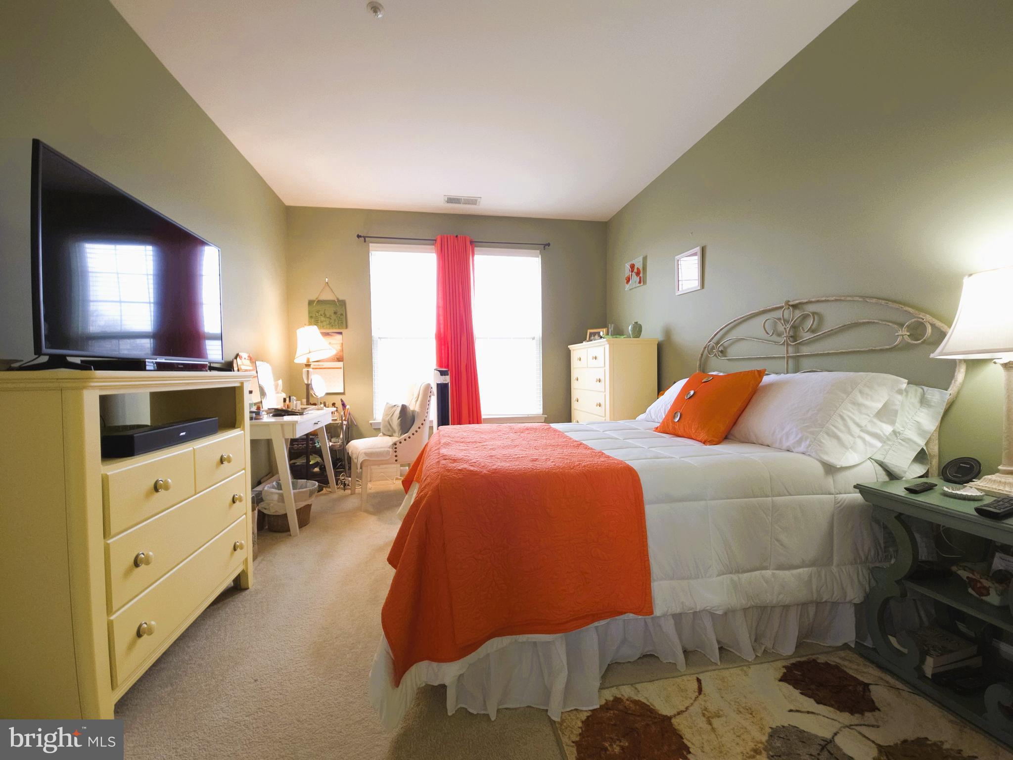 ASHBURN FARM - Residential