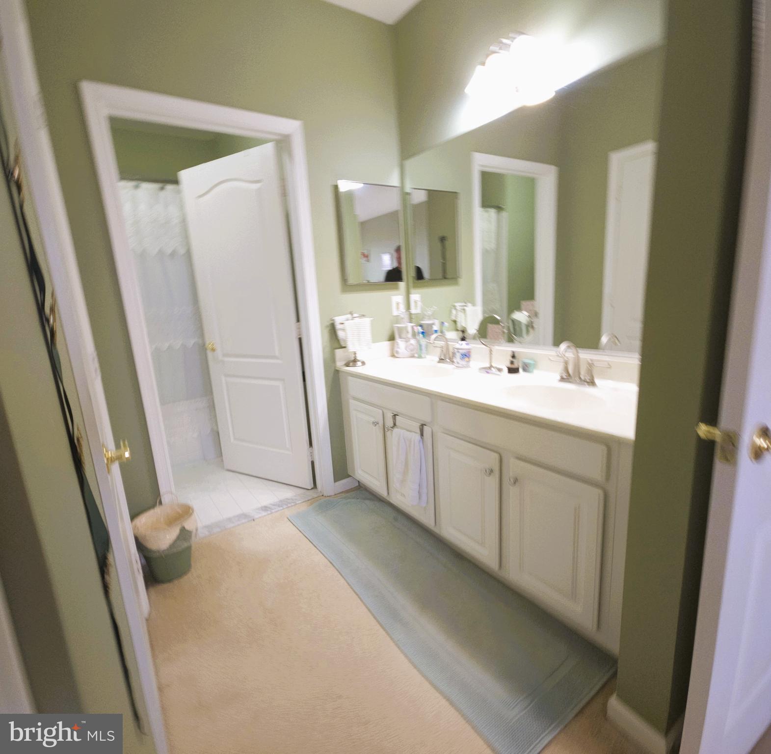 ASHBURN FARM - Residential