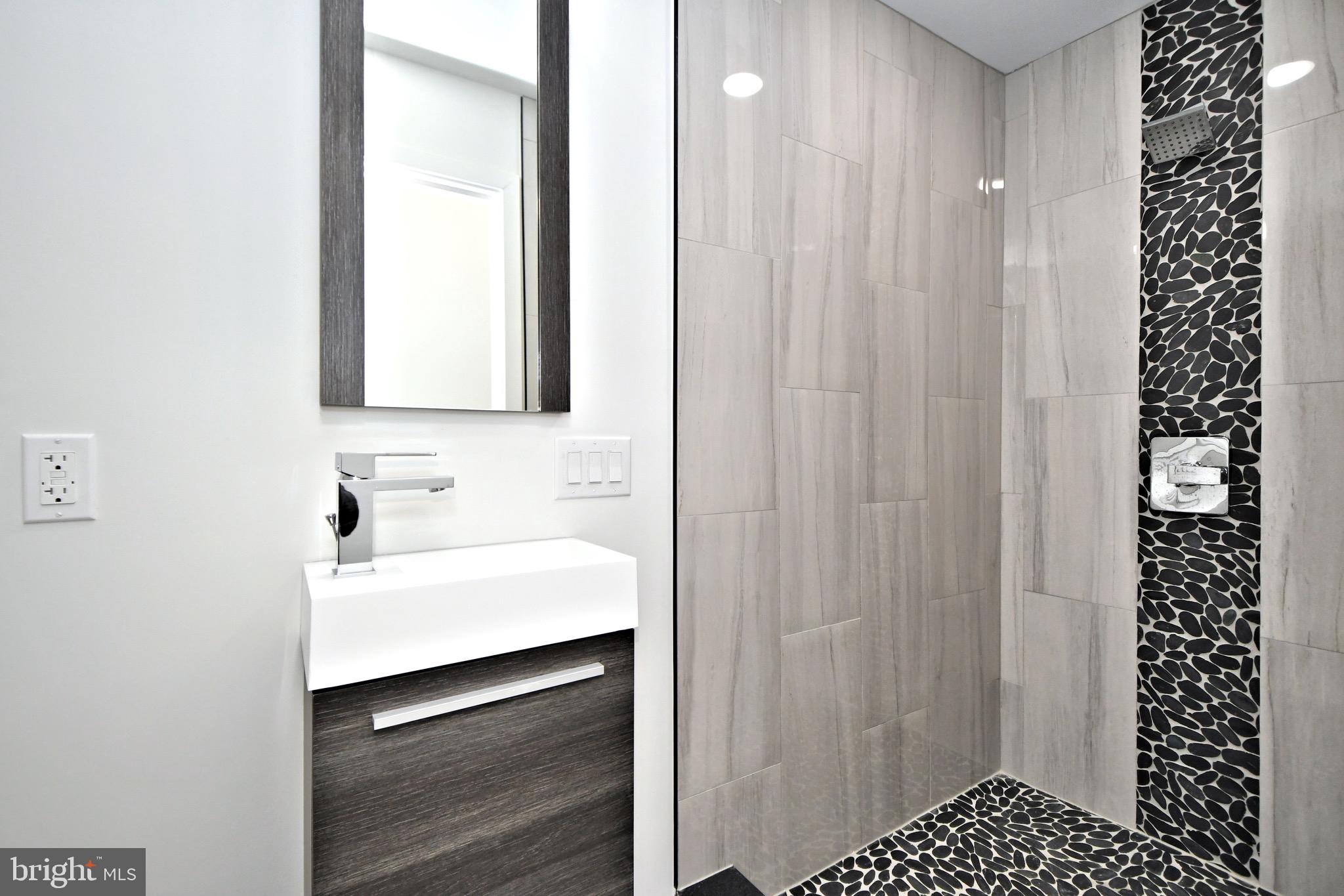 GRAYS FERRY - Residential Lease