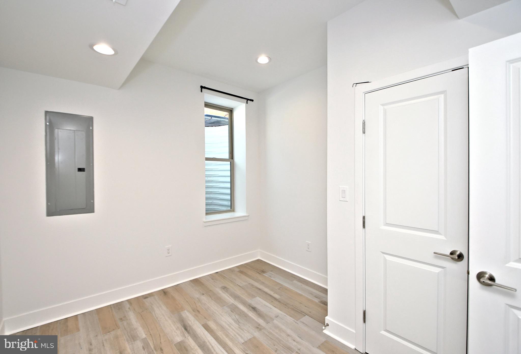 GRAYS FERRY - Residential Lease