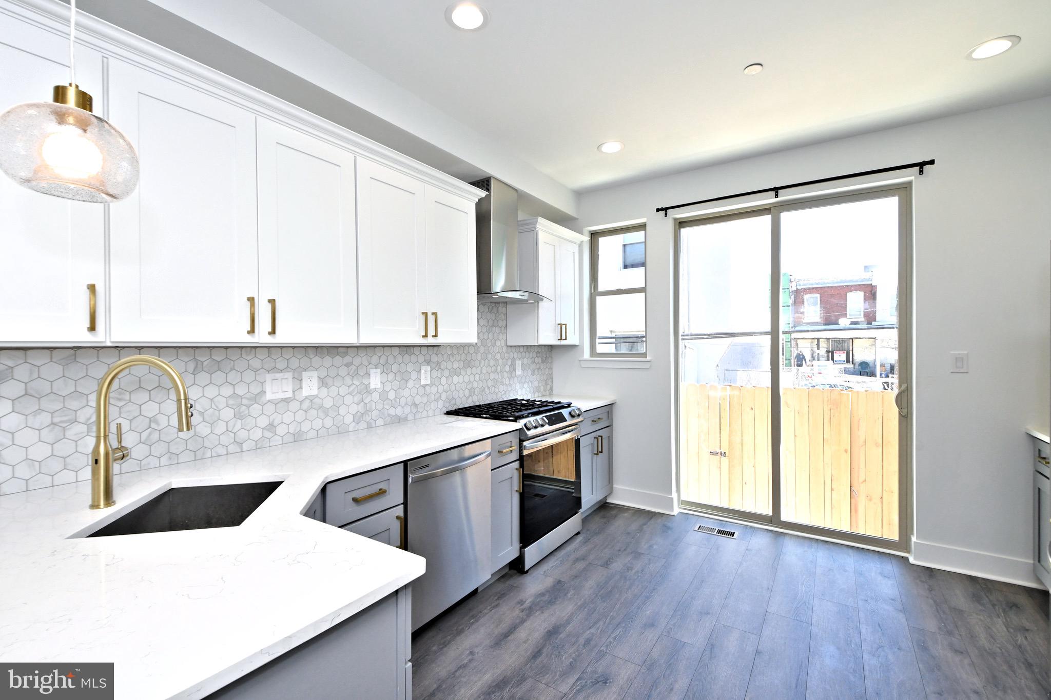 GRAYS FERRY - Residential Lease