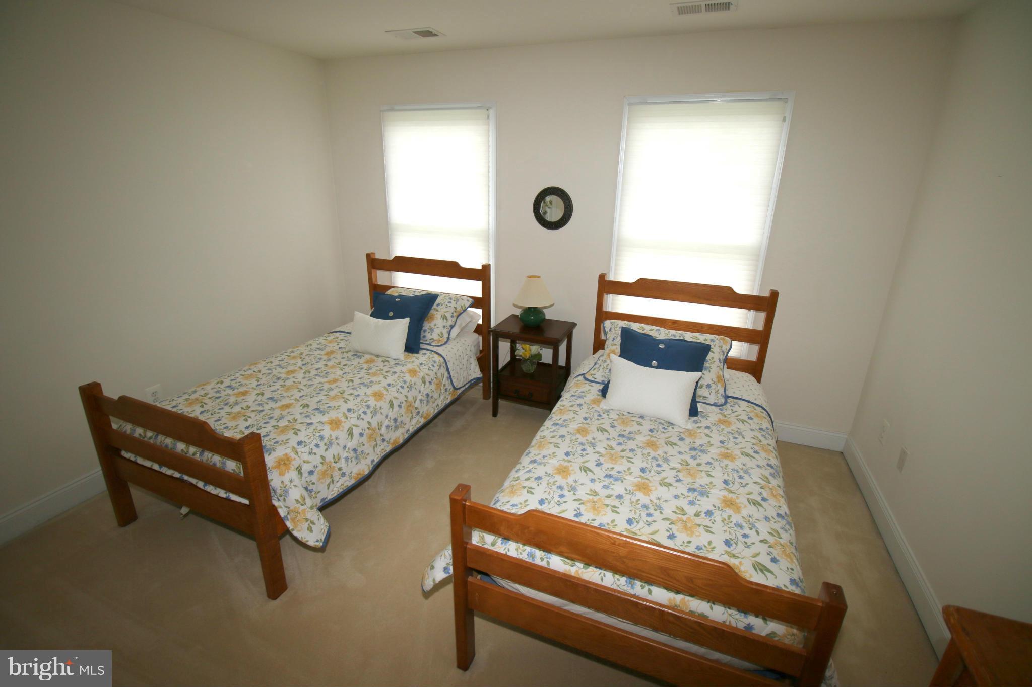 SOUTH RIDING - Residential