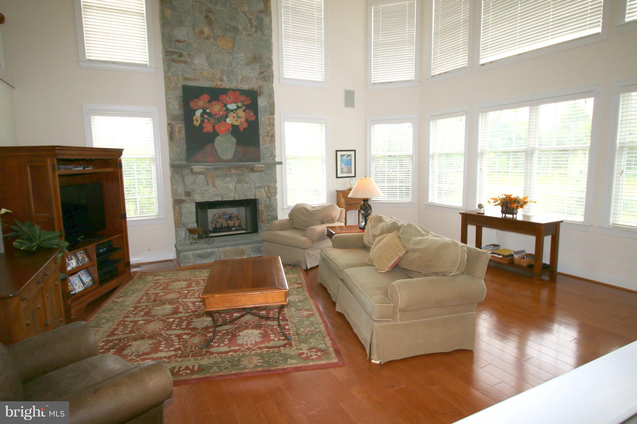 SOUTH RIDING - Residential