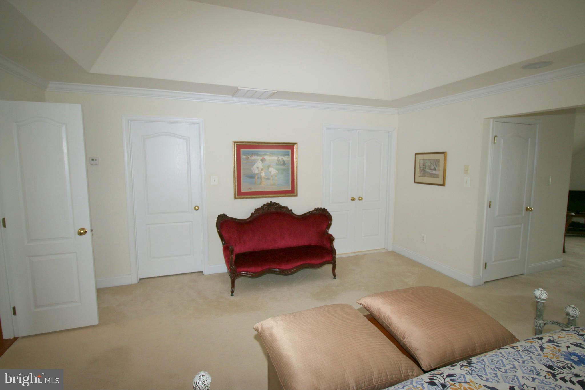 SOUTH RIDING - Residential