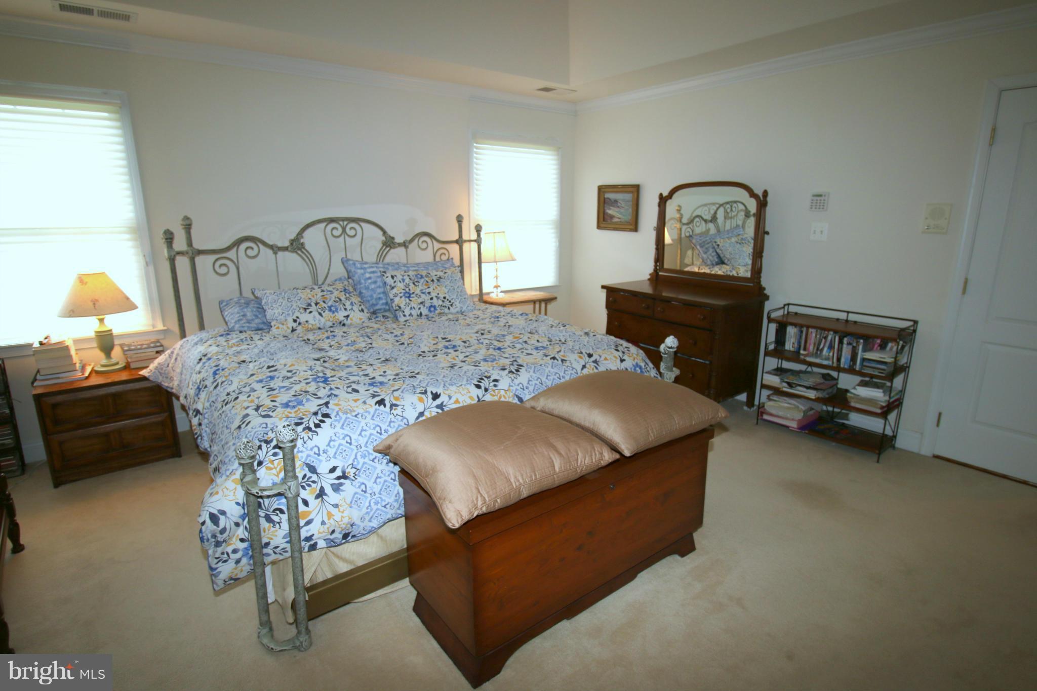 SOUTH RIDING - Residential