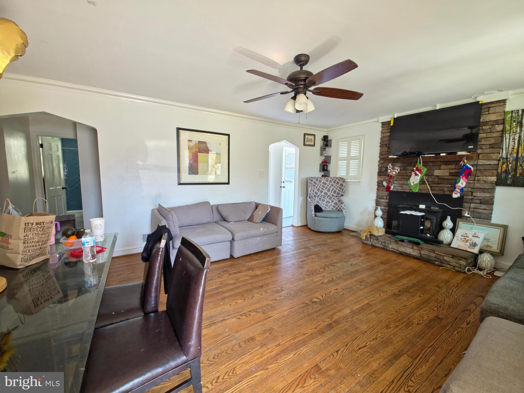 BENSVILLE - Residential