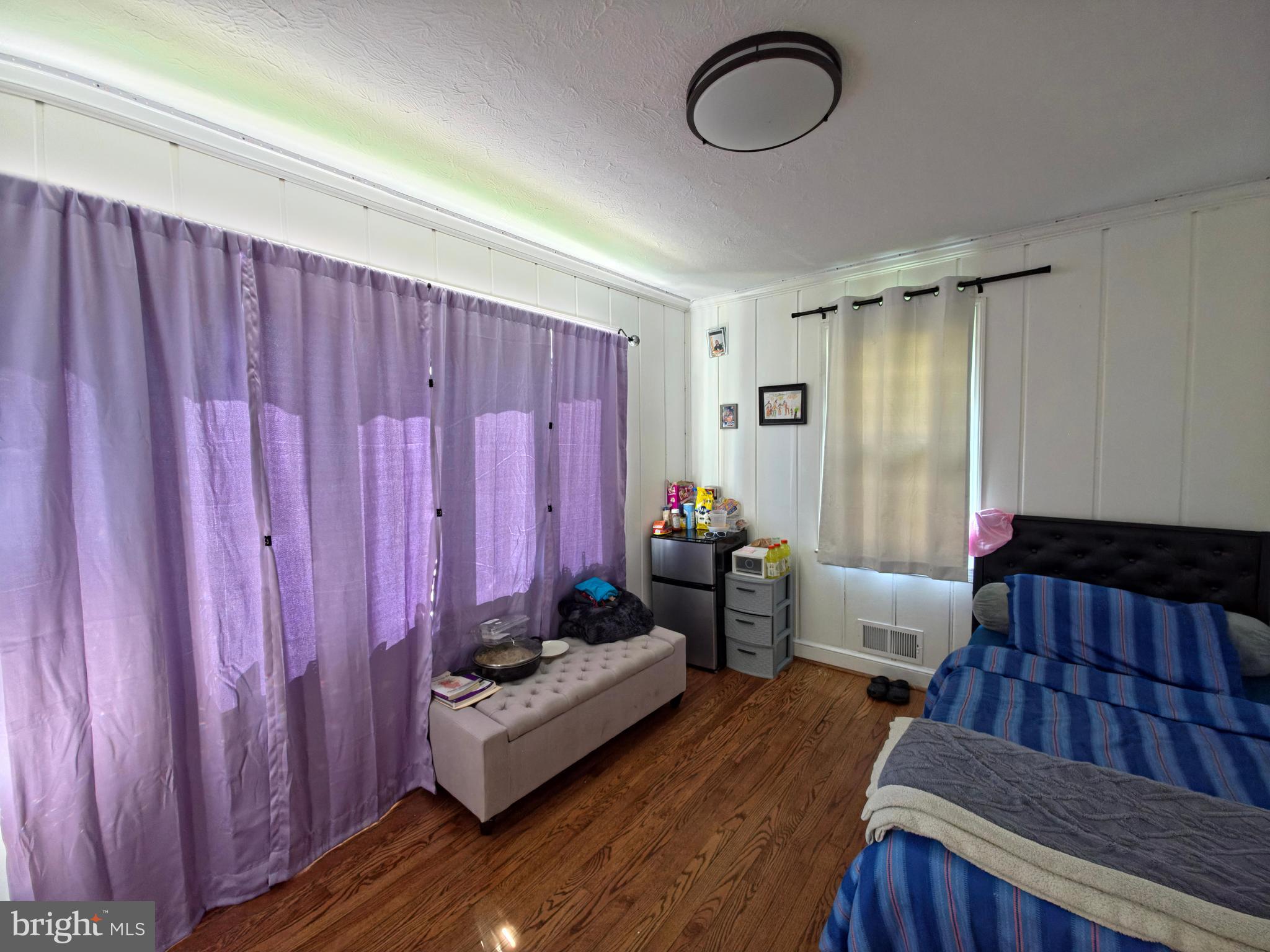 BENSVILLE - Residential