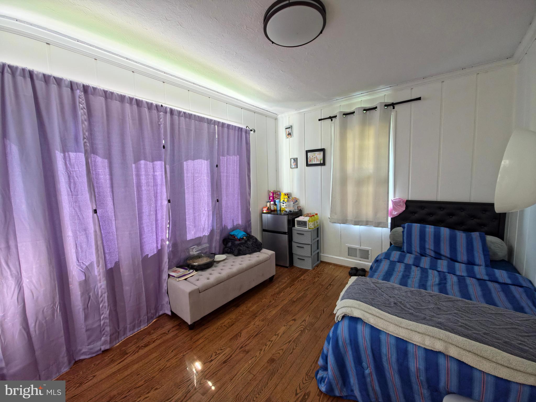 BENSVILLE - Residential