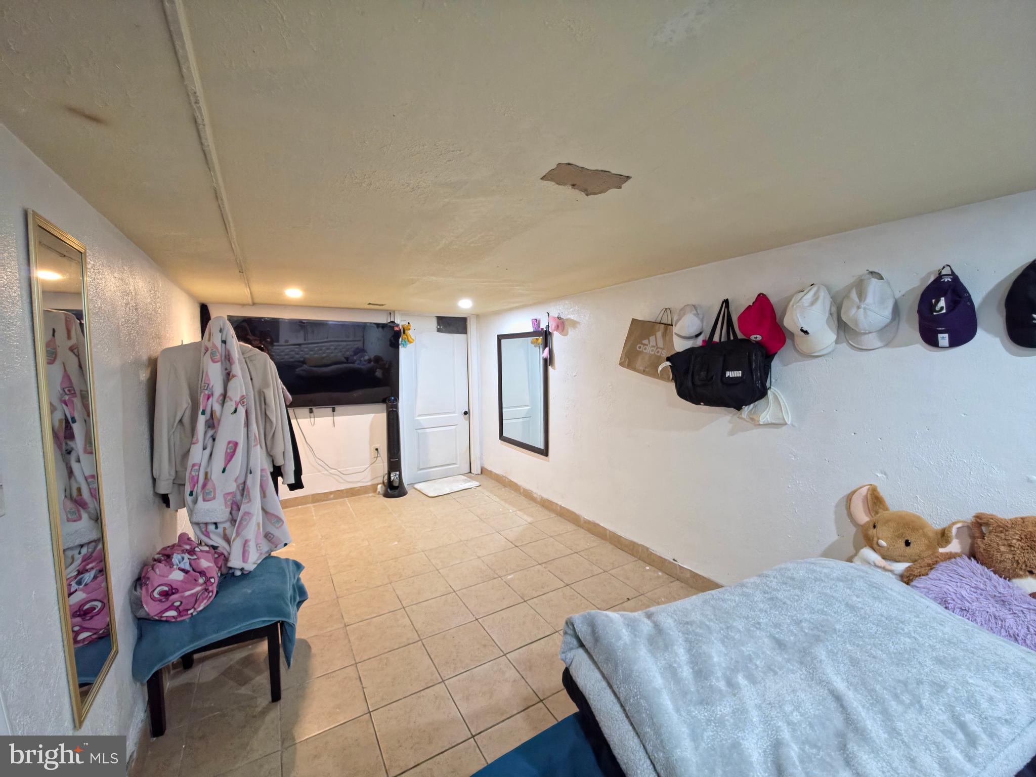 BENSVILLE - Residential