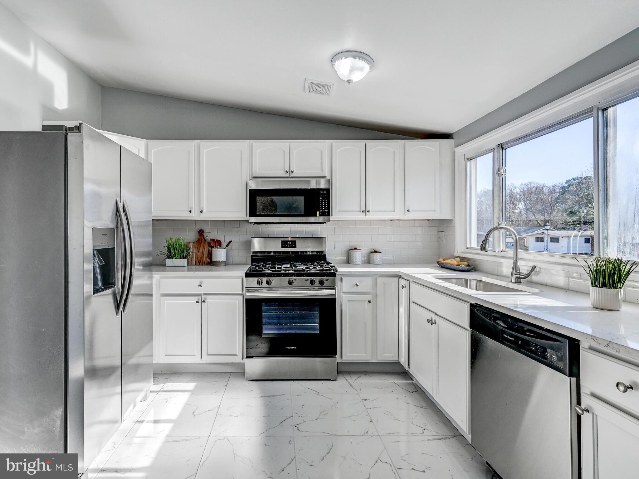 SCOTTS HILL - Residential