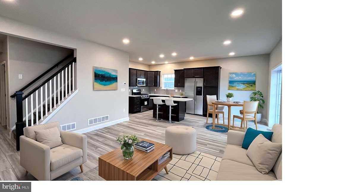 MCINTOSH FARMS - Residential