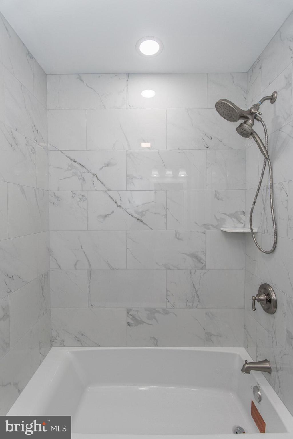 BLOOMSDALE GDNS - Residential