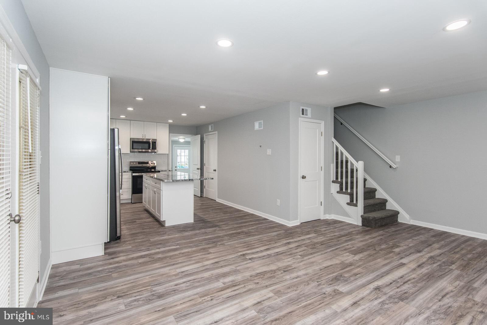 BLOOMSDALE GDNS - Residential