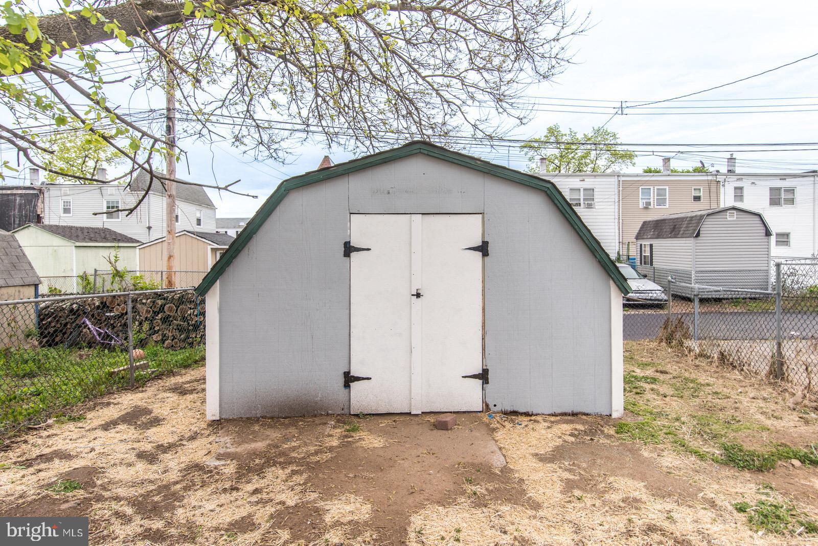 BLOOMSDALE GDNS - Residential