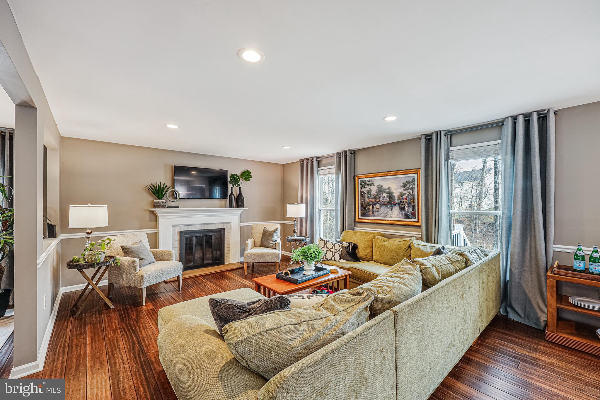 WARFIELDS RANGE - Residential