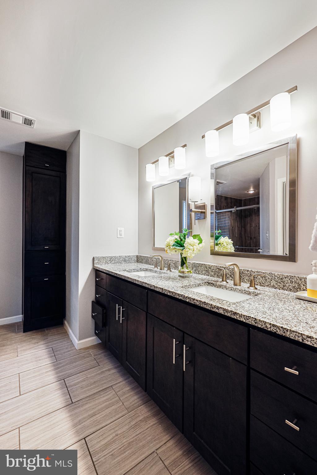 WARFIELDS RANGE - Residential