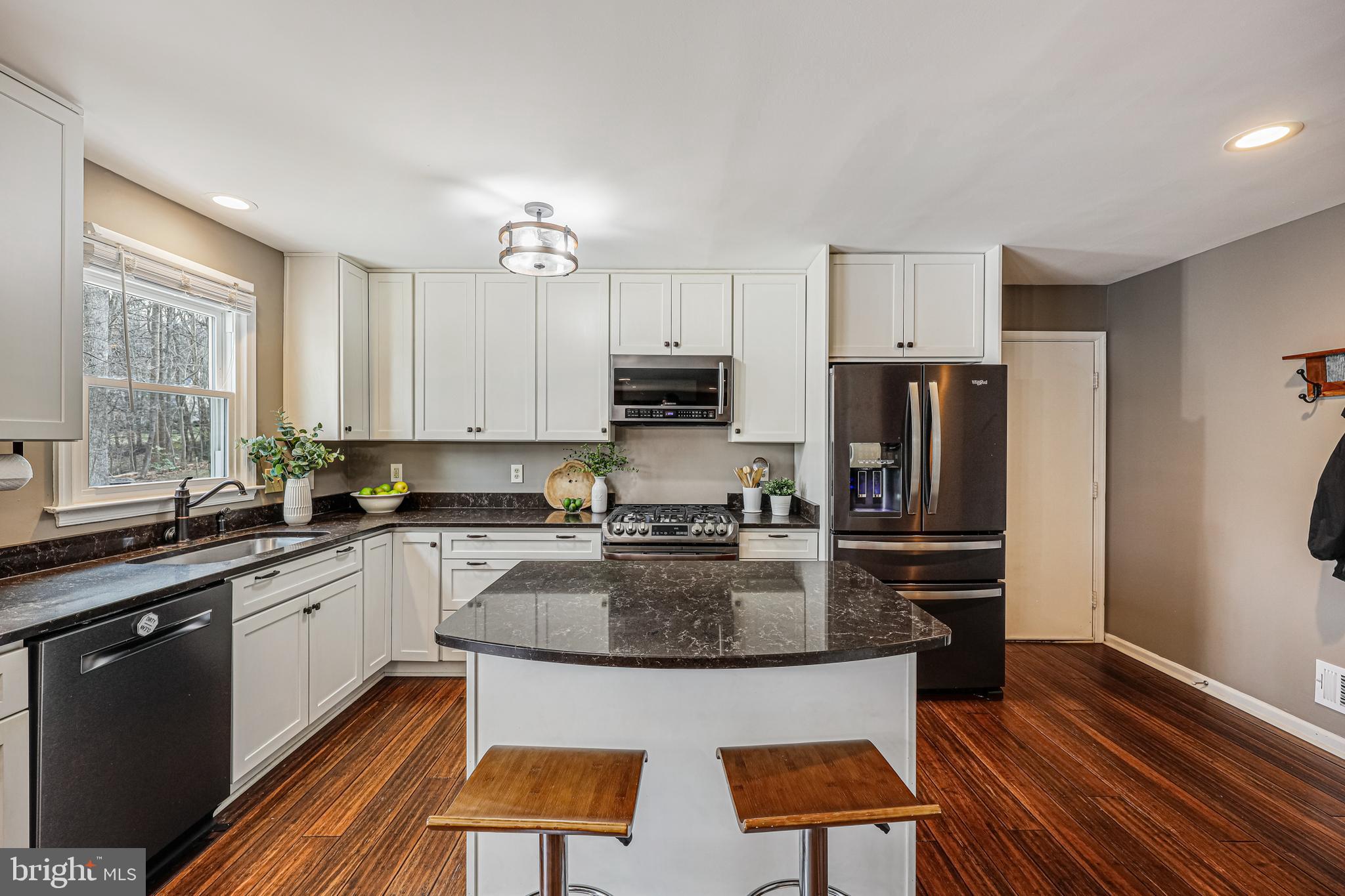 WARFIELDS RANGE - Residential