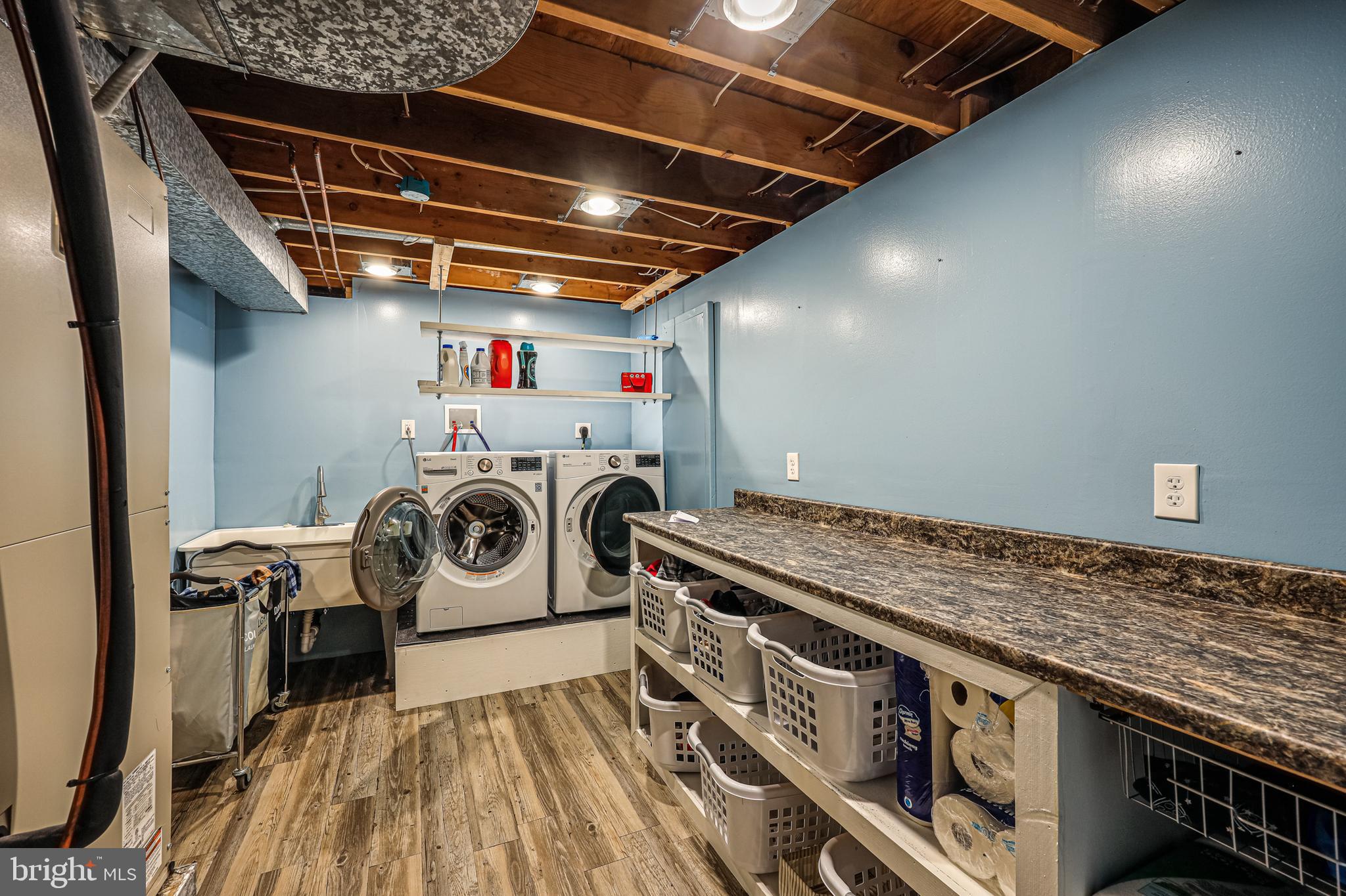 WARFIELDS RANGE - Residential