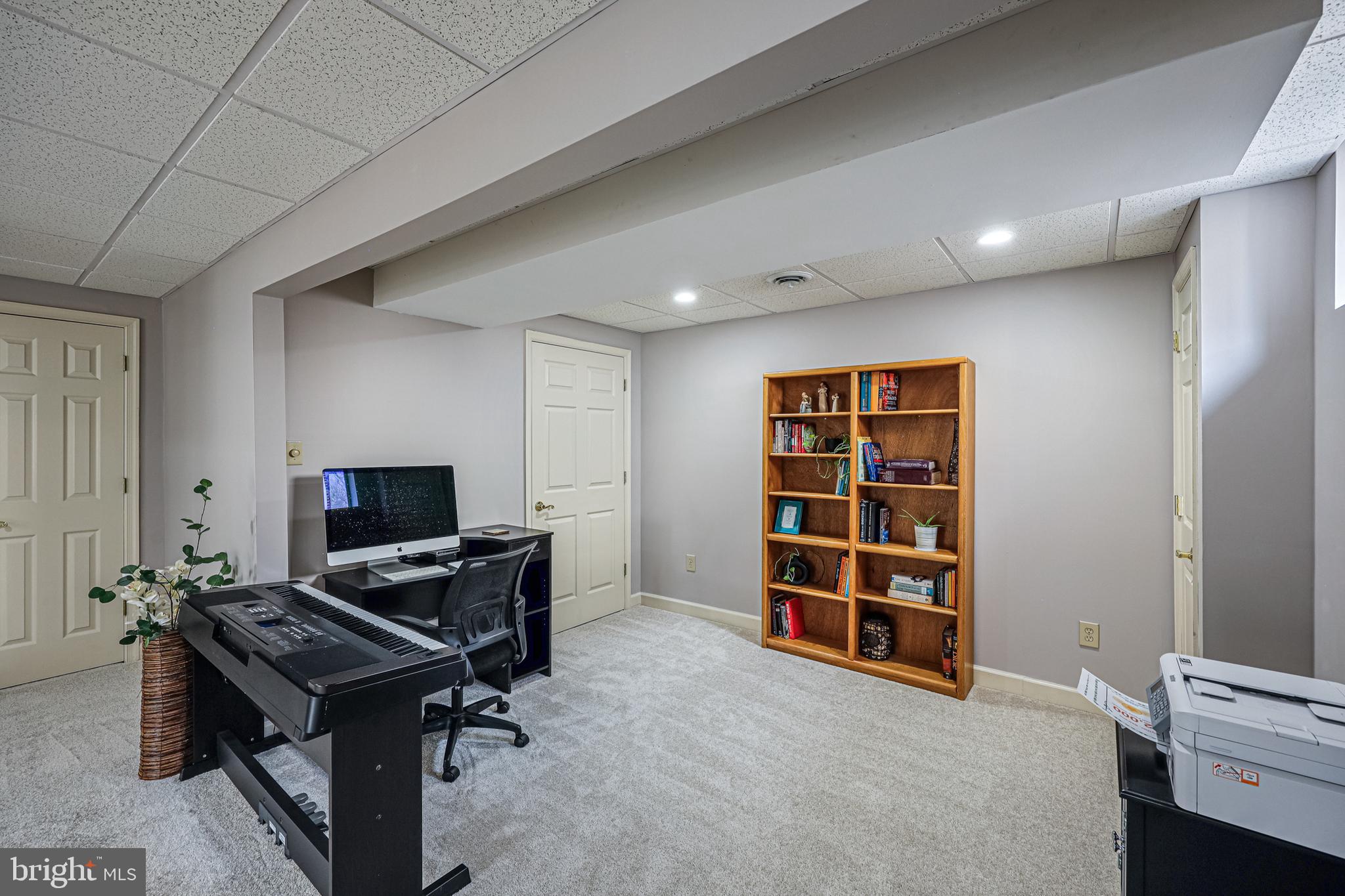 WARFIELDS RANGE - Residential