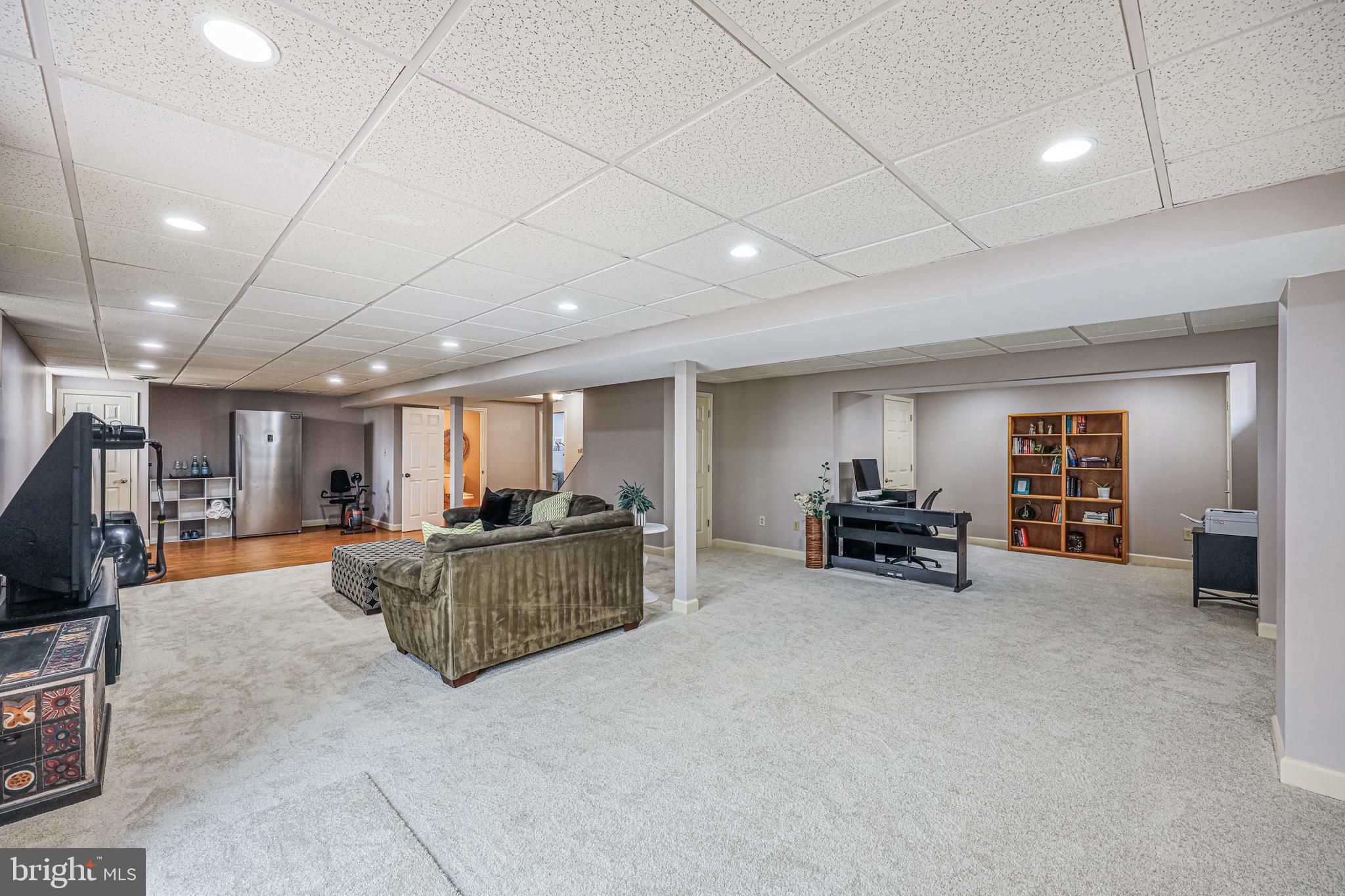 WARFIELDS RANGE - Residential