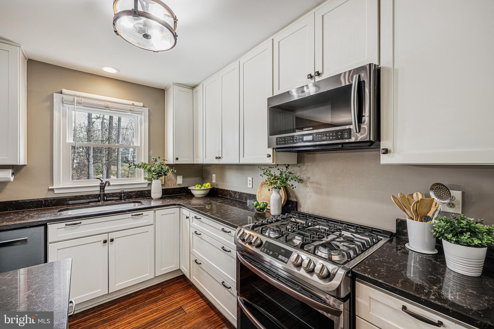 WARFIELDS RANGE - Residential