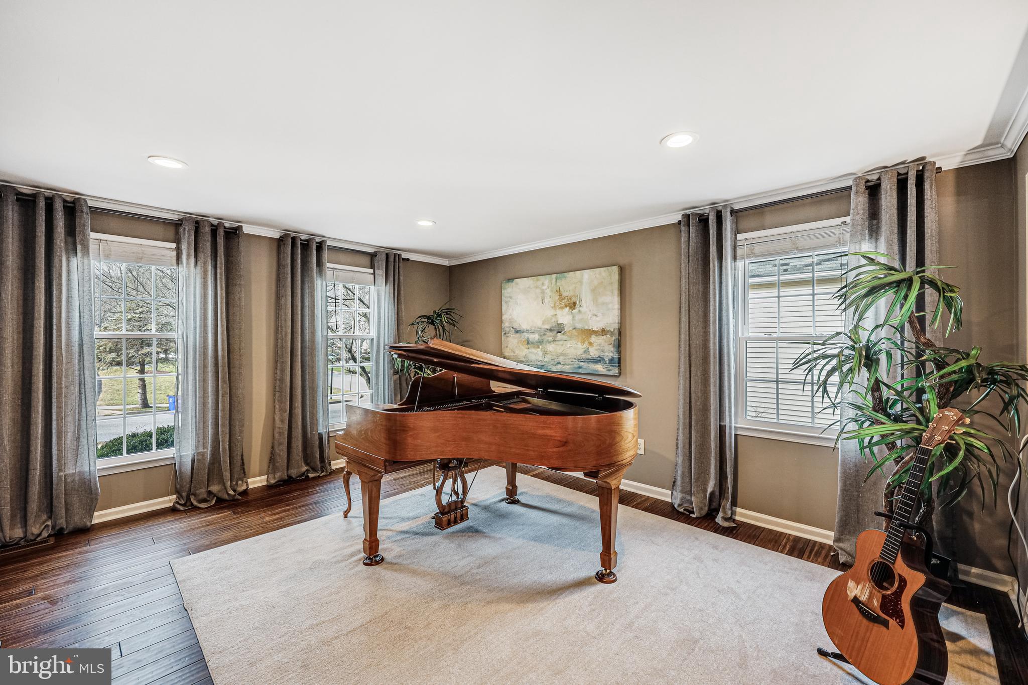 WARFIELDS RANGE - Residential